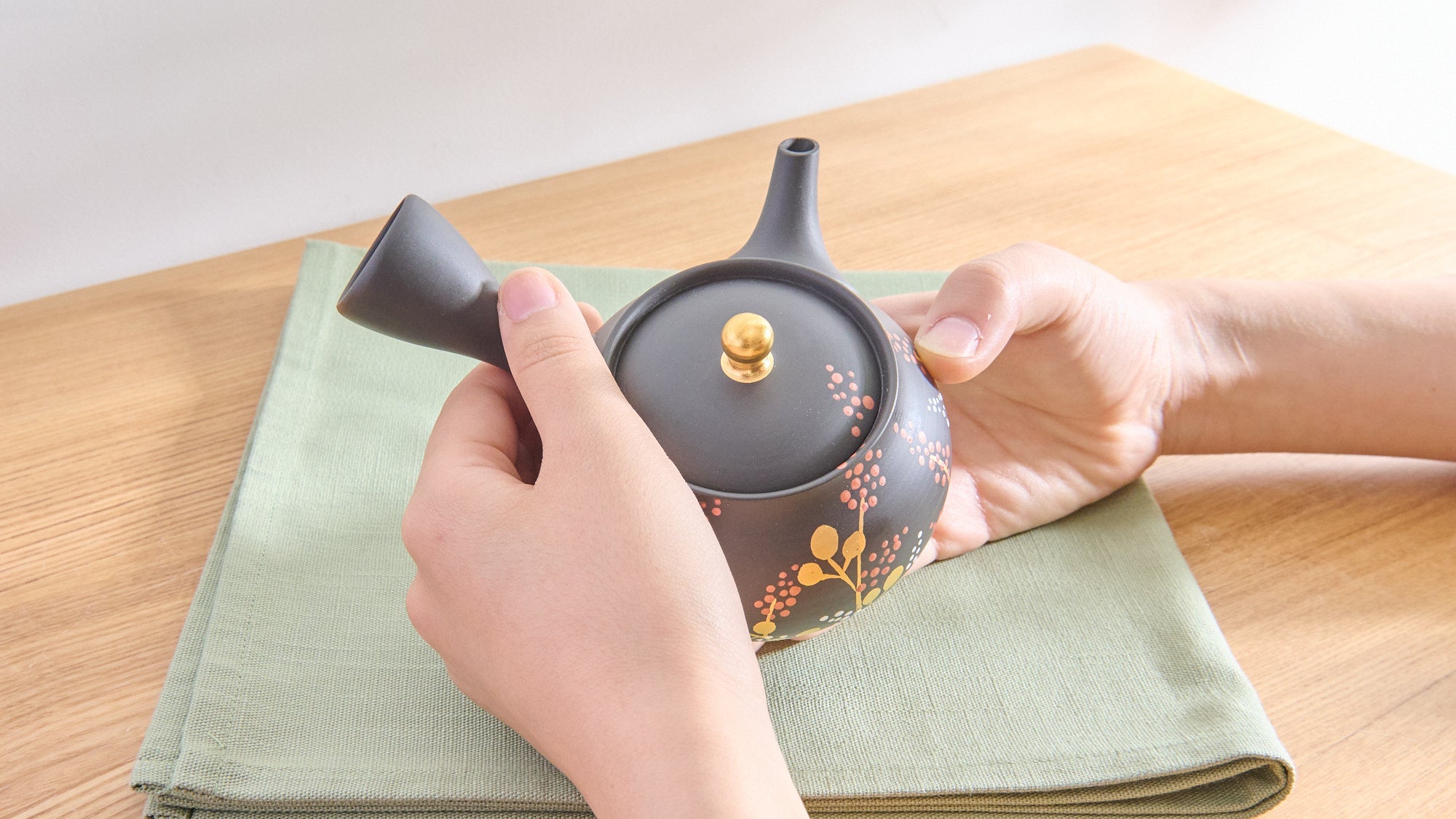 How to Clean a Japanese Teapot