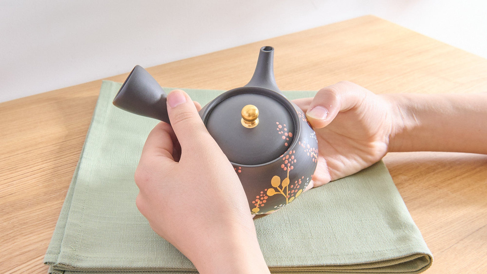 How to Clean a Japanese Teapot