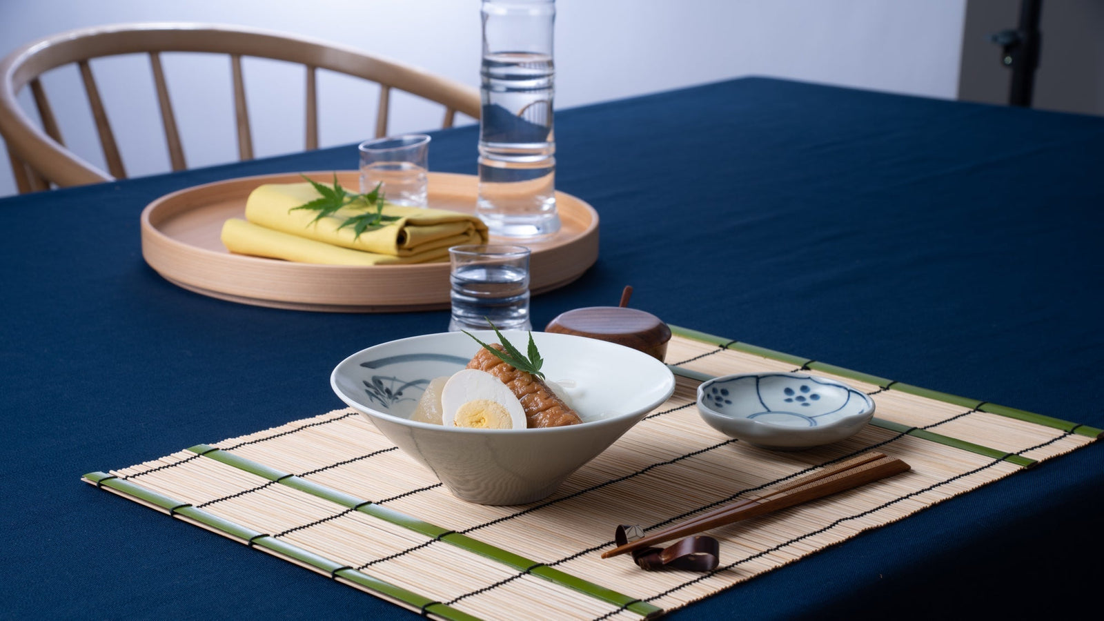 Elegant Style for Evening Drinking with Oden and Sake