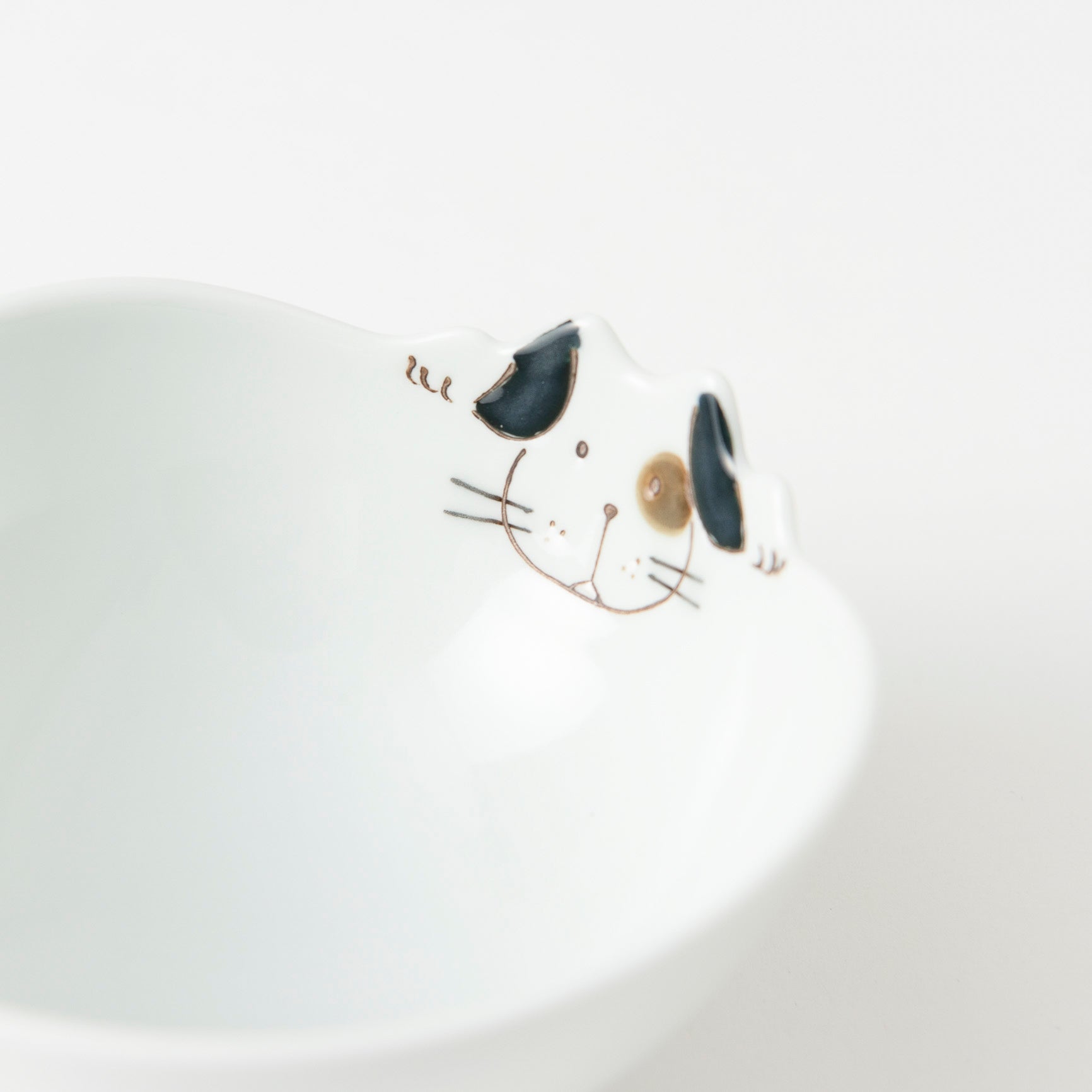 Rim-Peeking Animals Designed Japanese Rice Bowl
