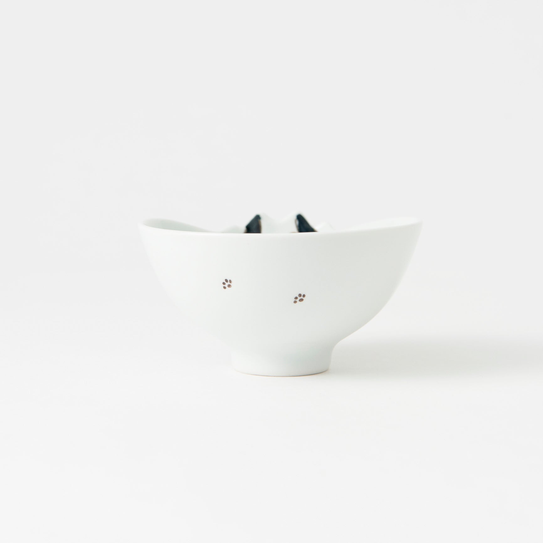 Rim-Peeking Animals Designed Japanese Rice Bowl