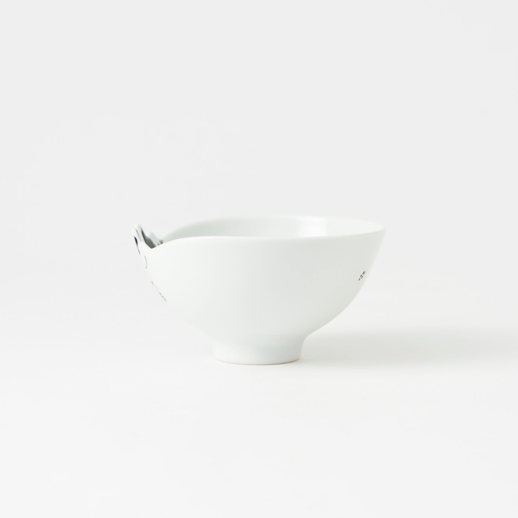 Rim-Peeking Animals Designed Japanese Rice Bowl