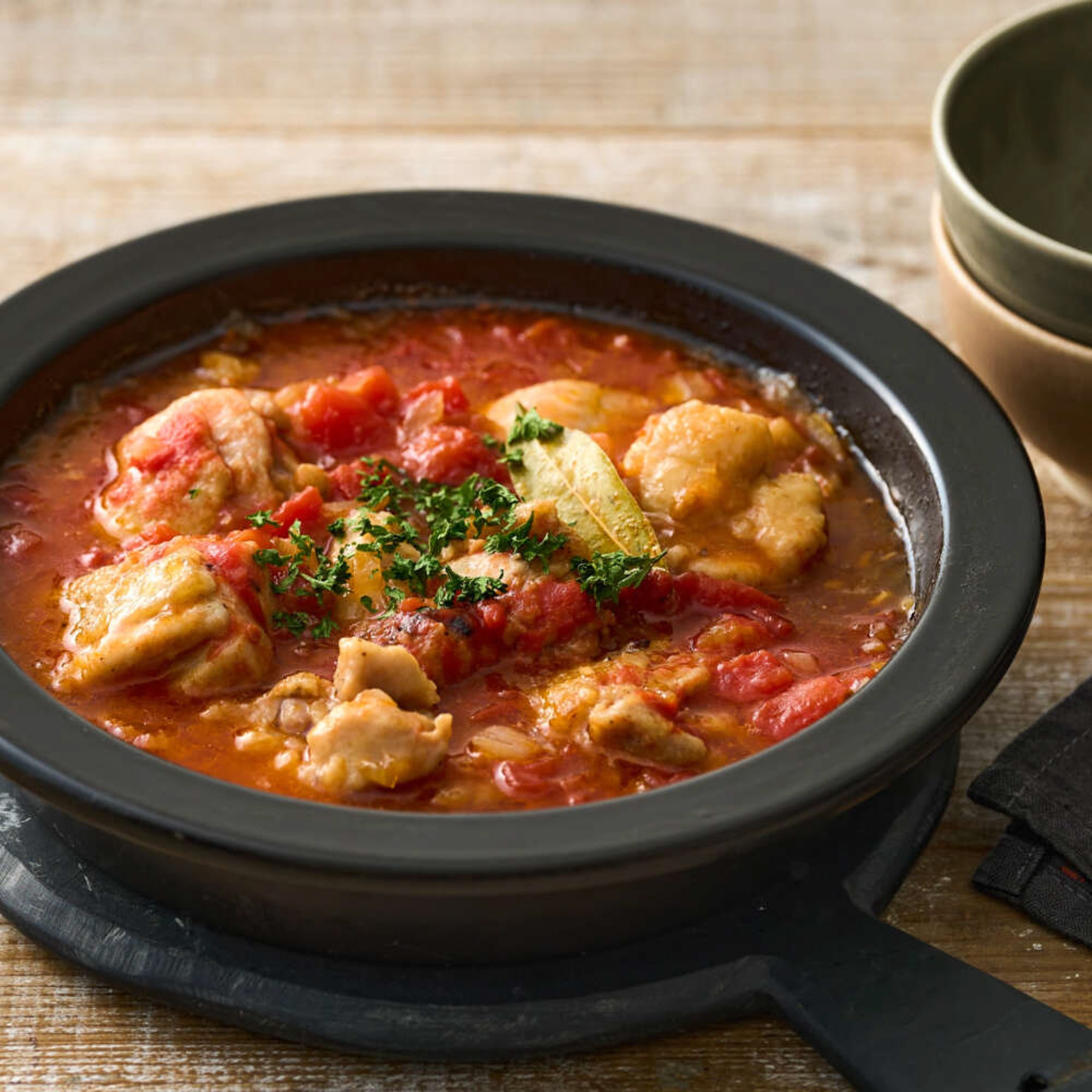 PETARI Shallow Donabe Pot 9.4 IN