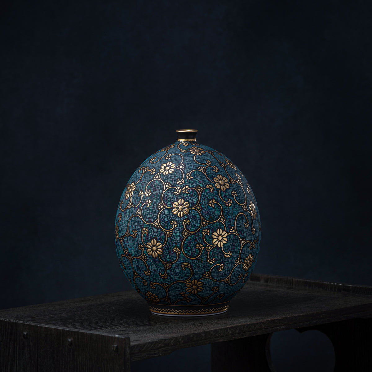Morikin Floral Arabesque Aochibu Ovale Vase