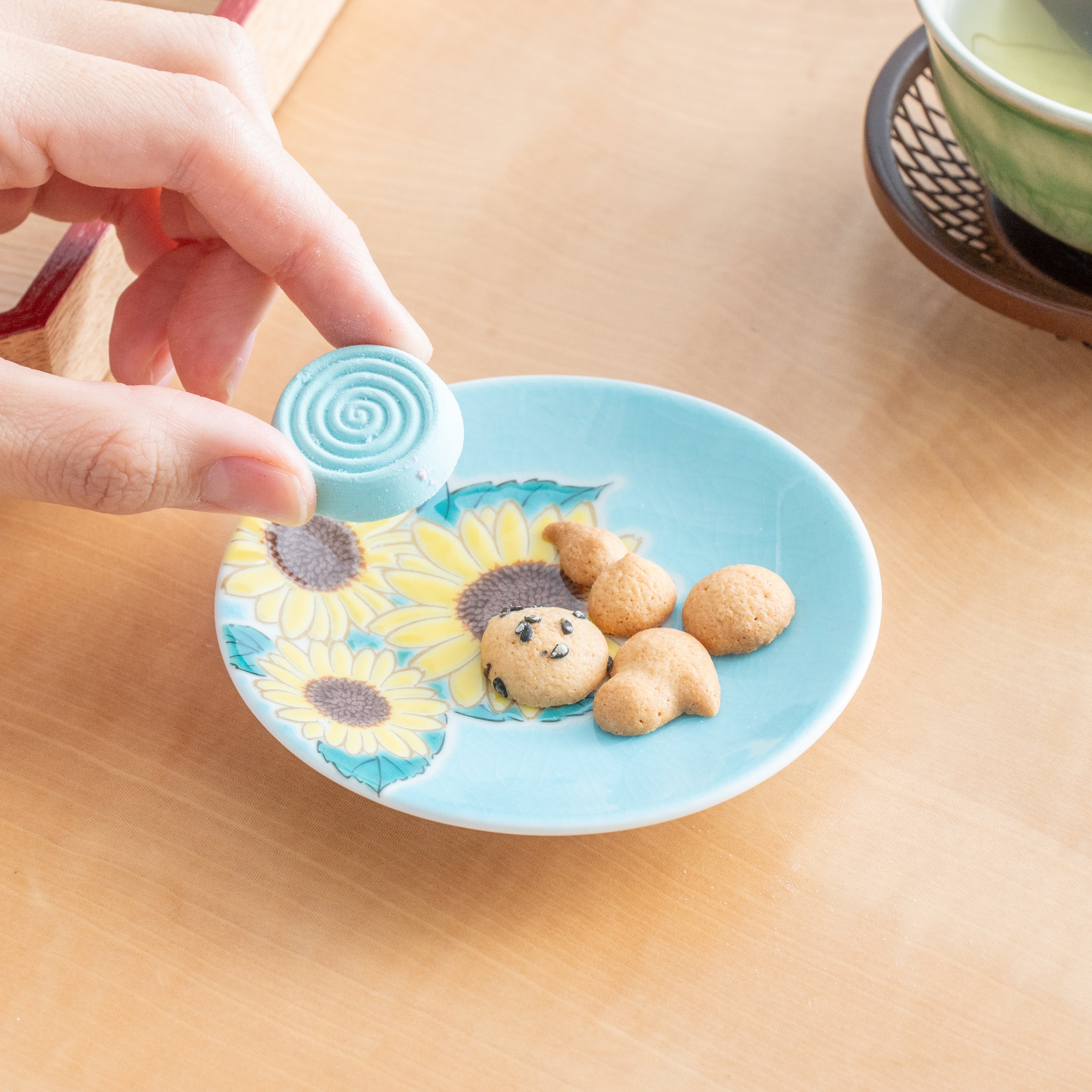 Seasonal Flowers Sauce Plate Set