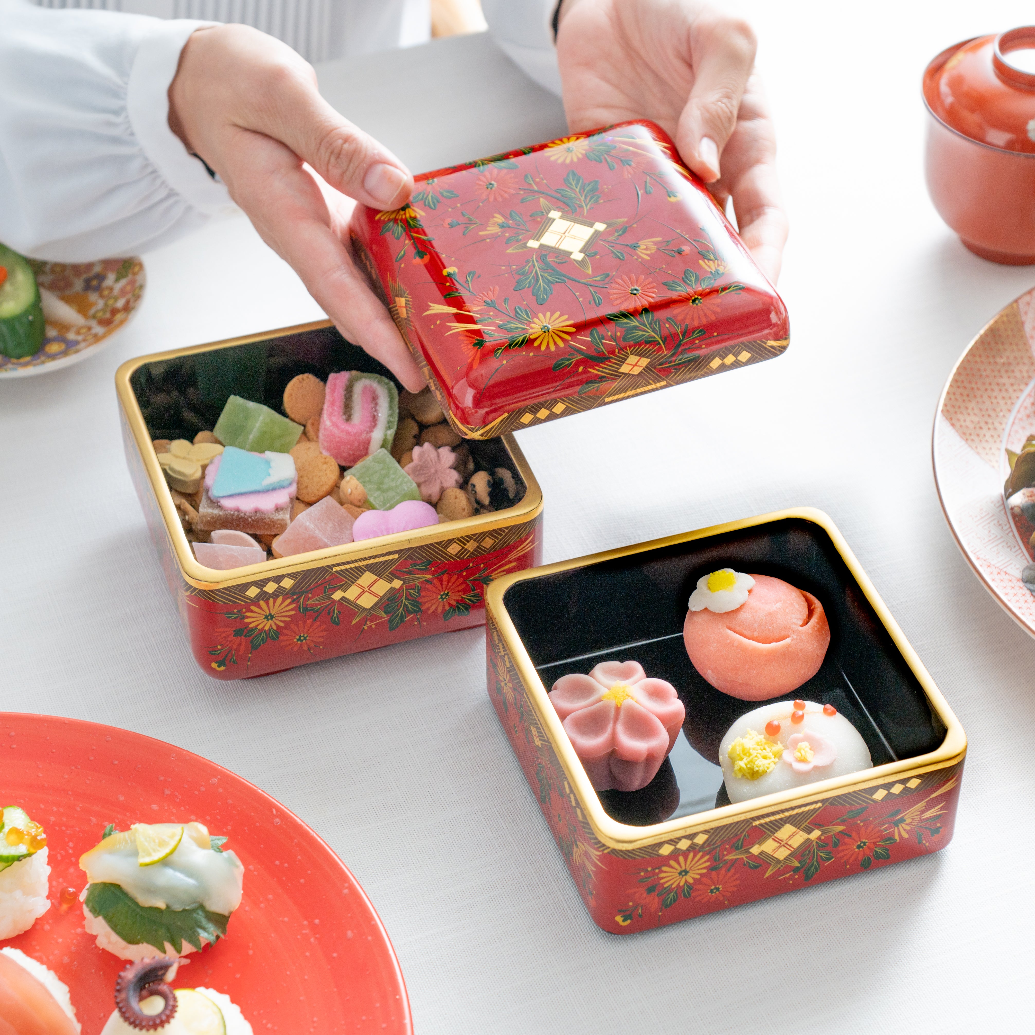 Chrysanthemum Two Tiers Jubako Bento Box
