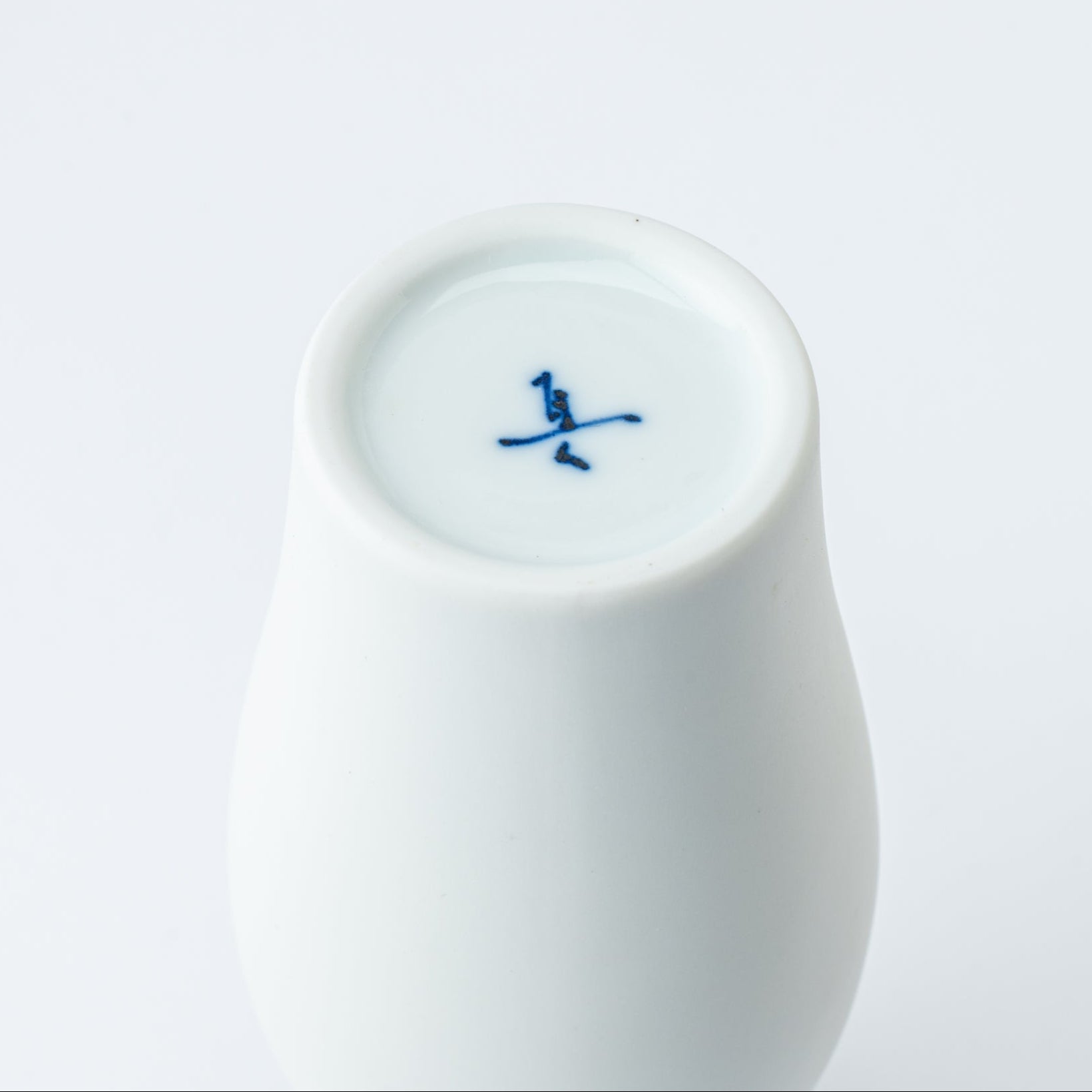 Blue Flower Camellia Tokkuri Sake Carafe