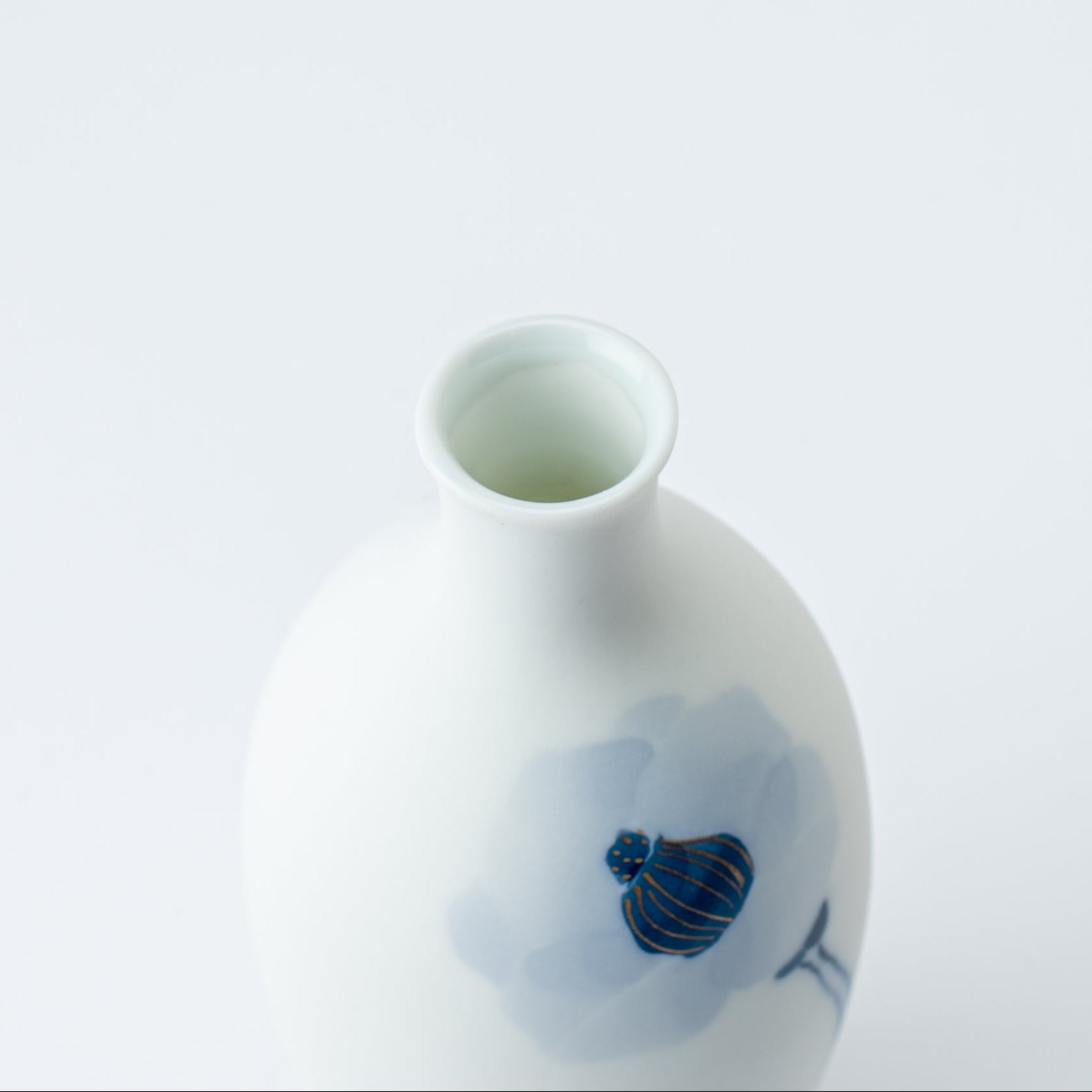 Blue Flower Camellia Tokkuri Sake Carafe