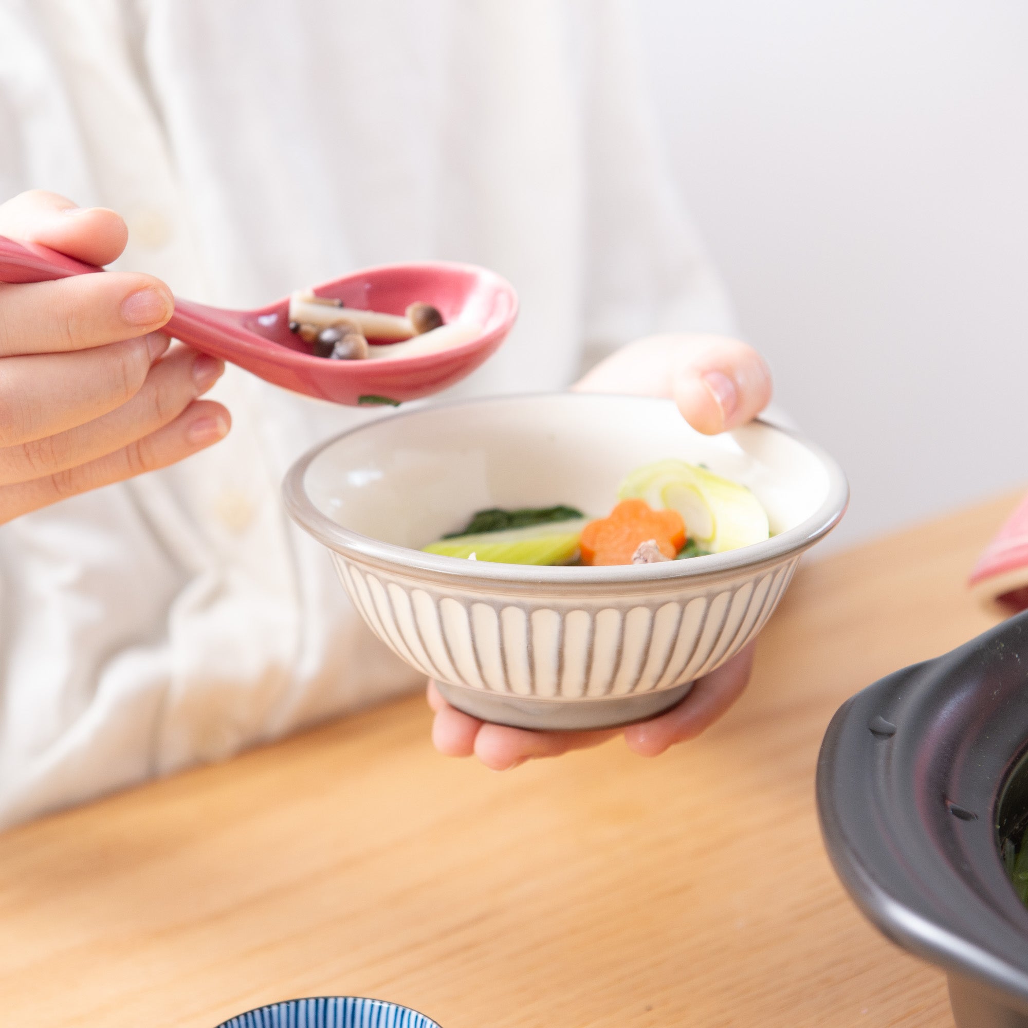 Kikka Chrysanthemum Medium Bowl