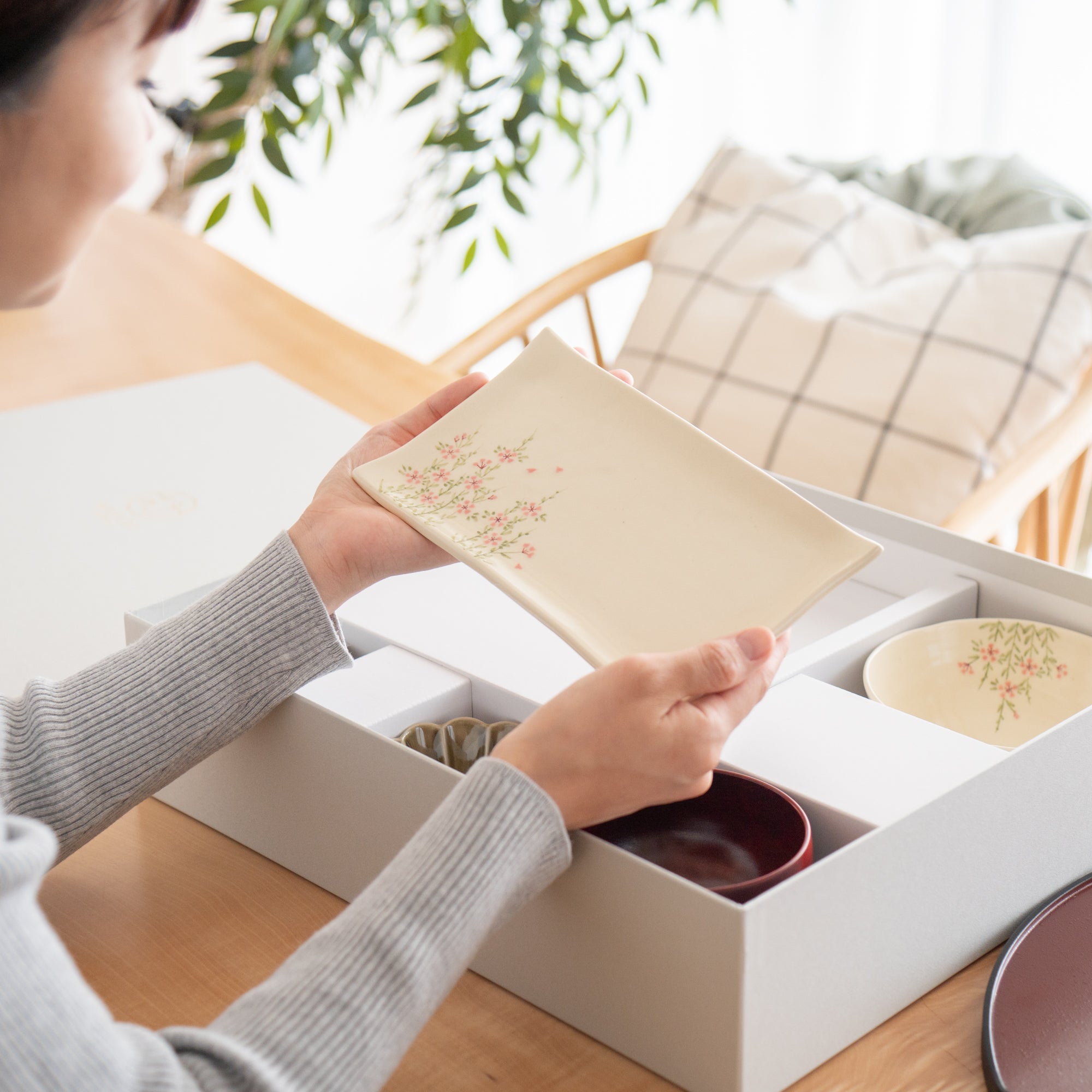 Musubi Mono Tranquil Sakura Dinnerware Set - MUSUBI KILN - Quality Japanese Tableware and Gift