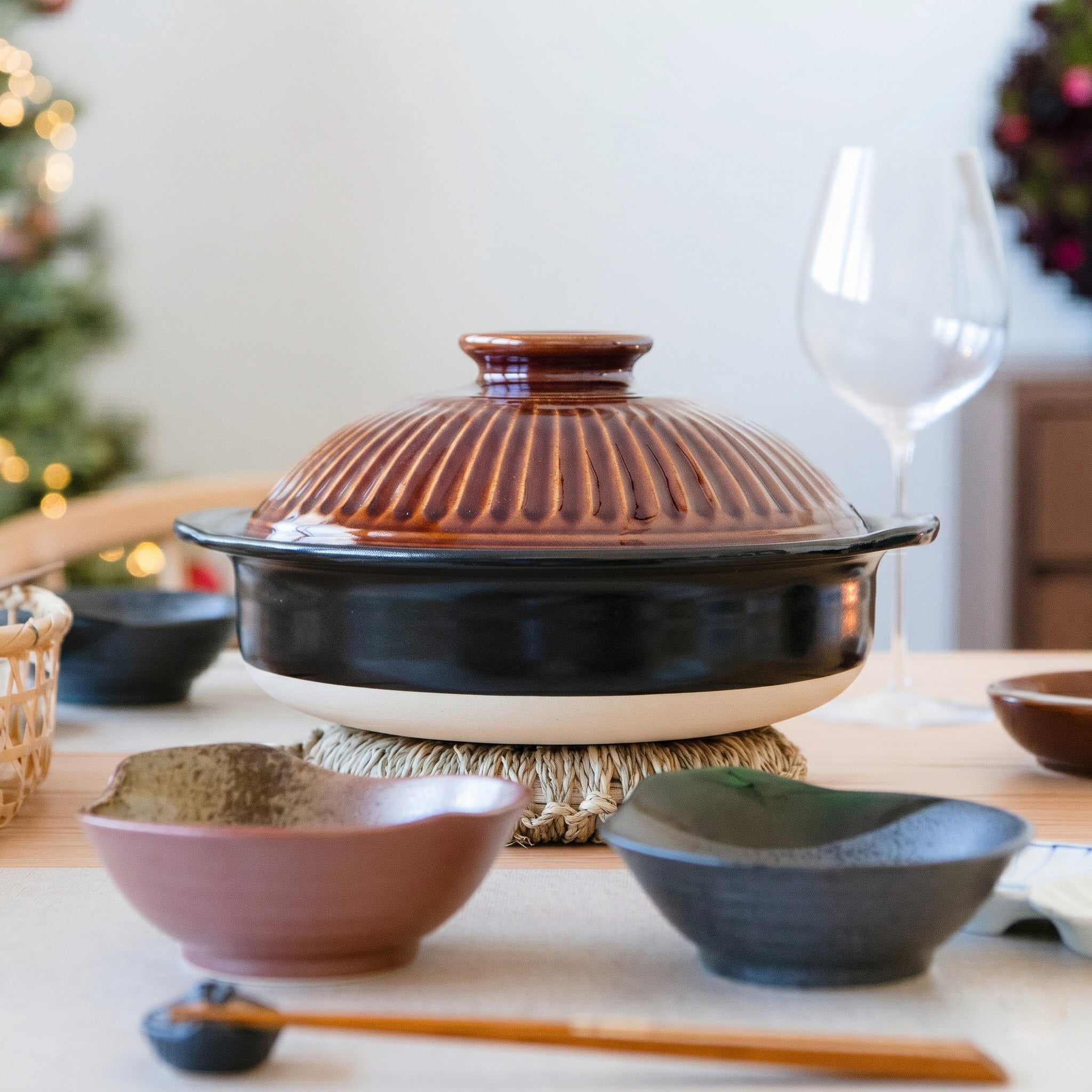 Kikka Donabe Japanese Clay Pot for 2 to 3 People