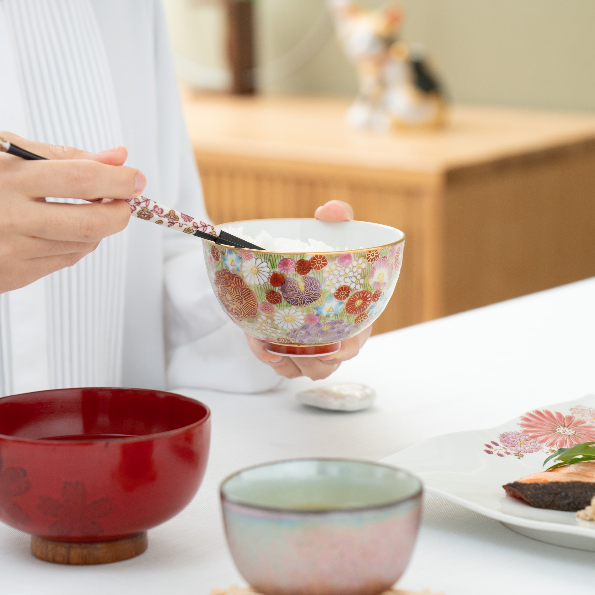Taishi Kiln Hanazume Kutani Hanazume Japanese Rice Bowl - MUSUBI KILN - Quality Japanese Tableware and Gift