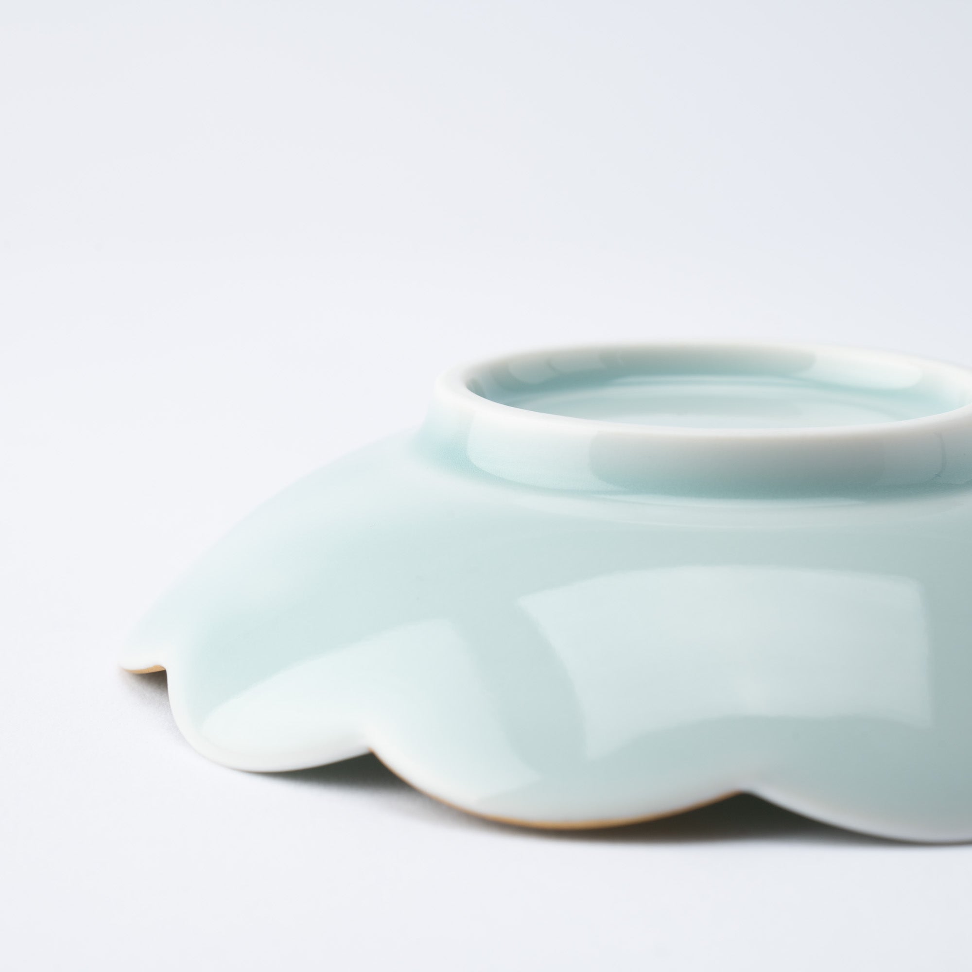 Moist Gold Plum Blossom Sauce Plate