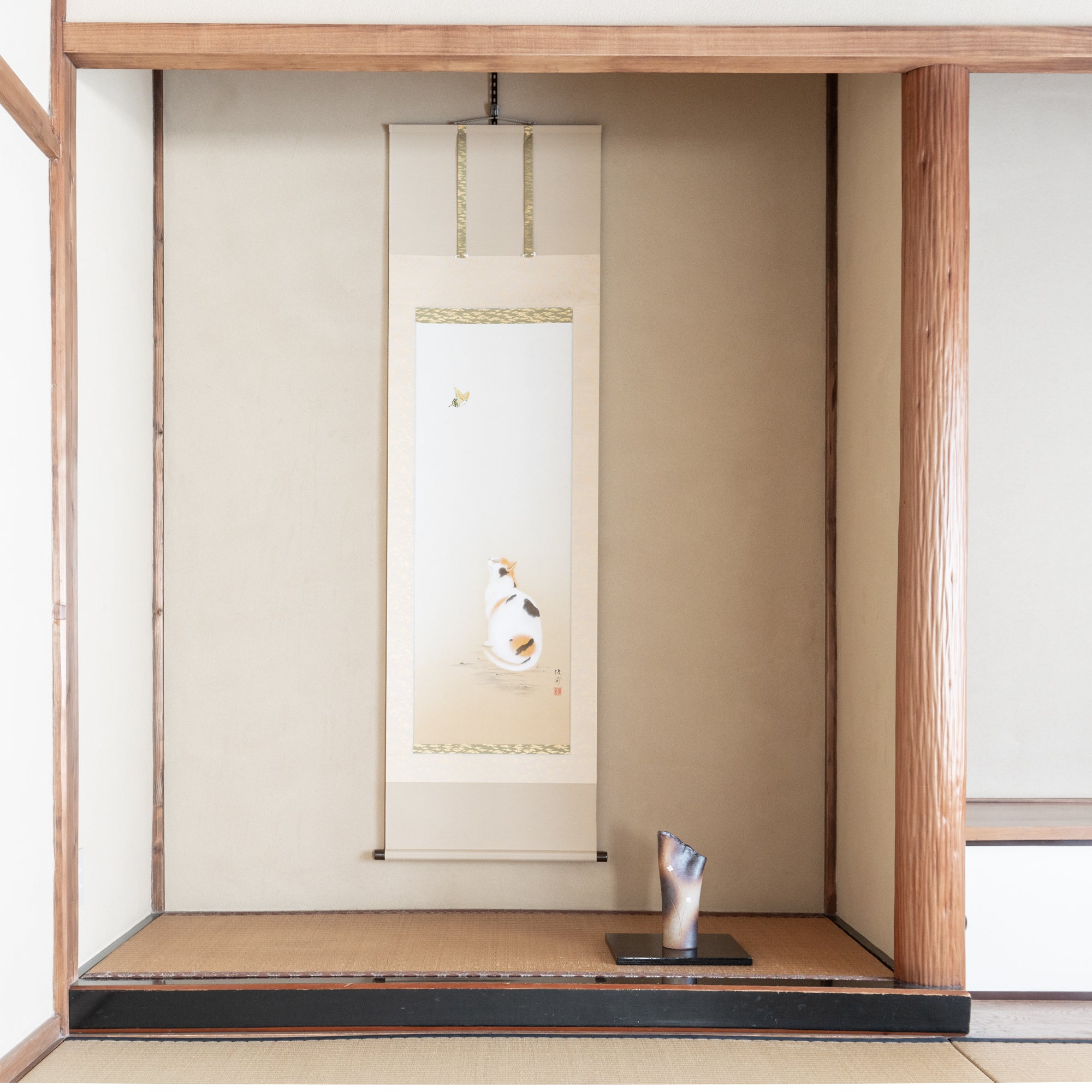 Cat and Butterfly Kakejiku Hanging Scroll