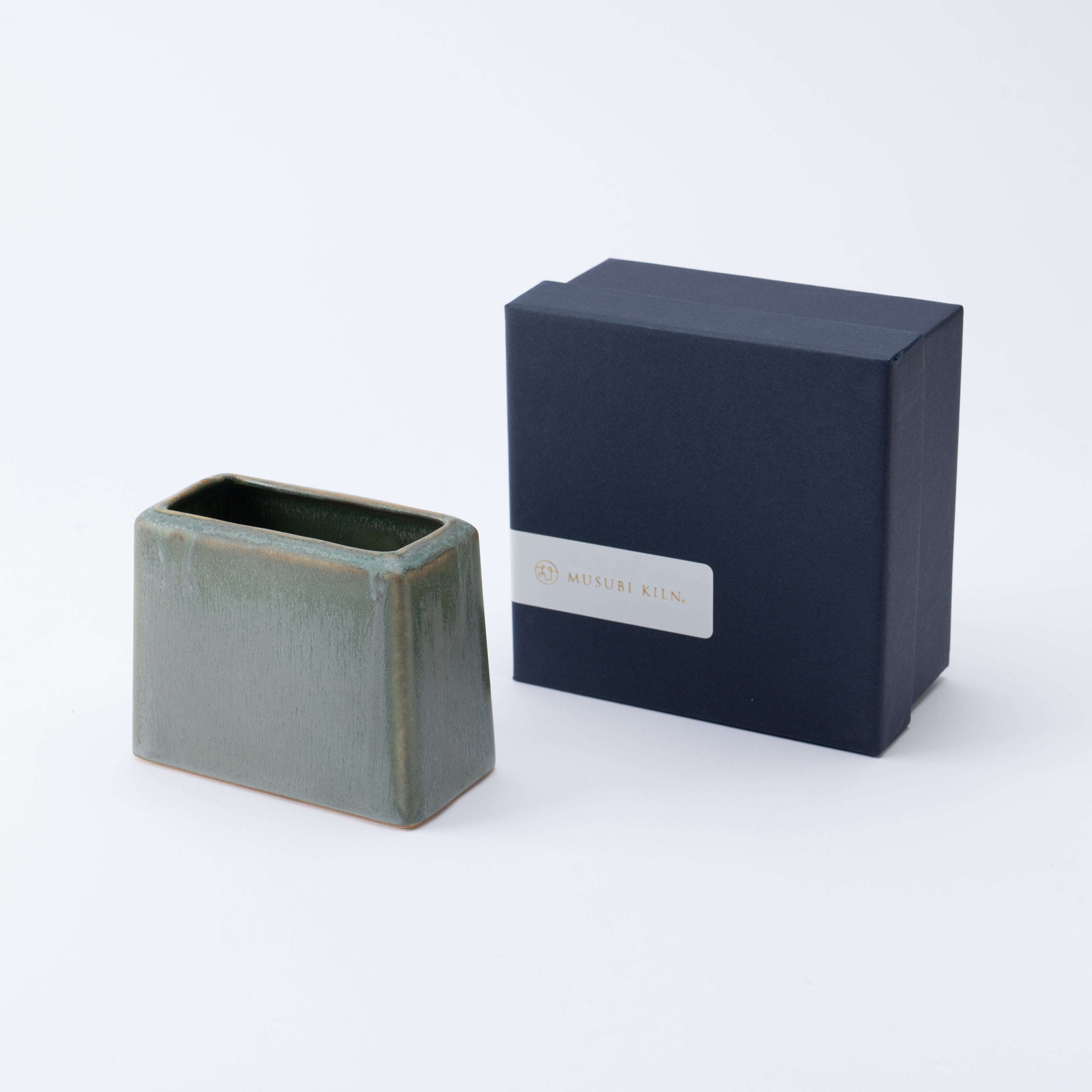 Porta utensilios rectangular con esmalte terroso