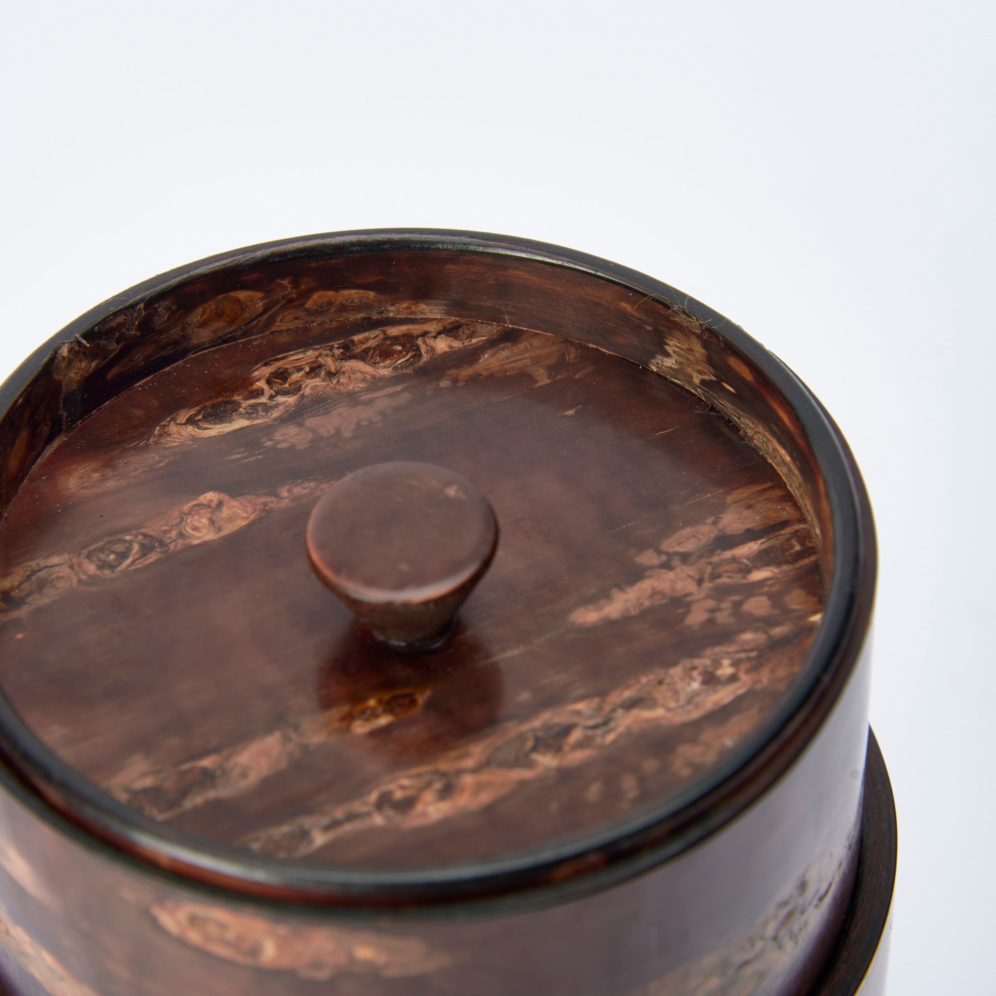 Recipiente para té Sakura Fubuki con incrustaciones de concha rosa