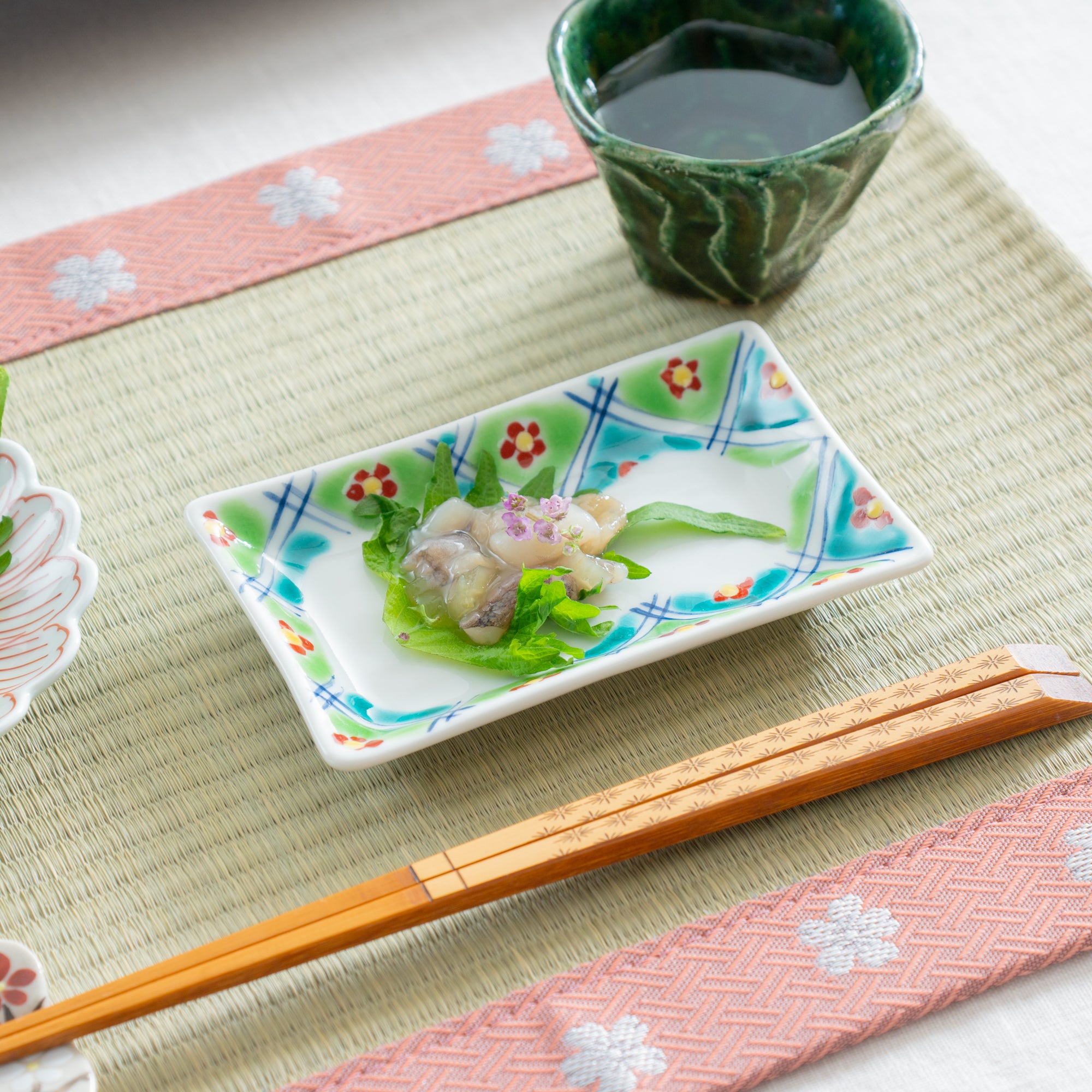 Auspicious Pattern Rectangle Sauce Plate