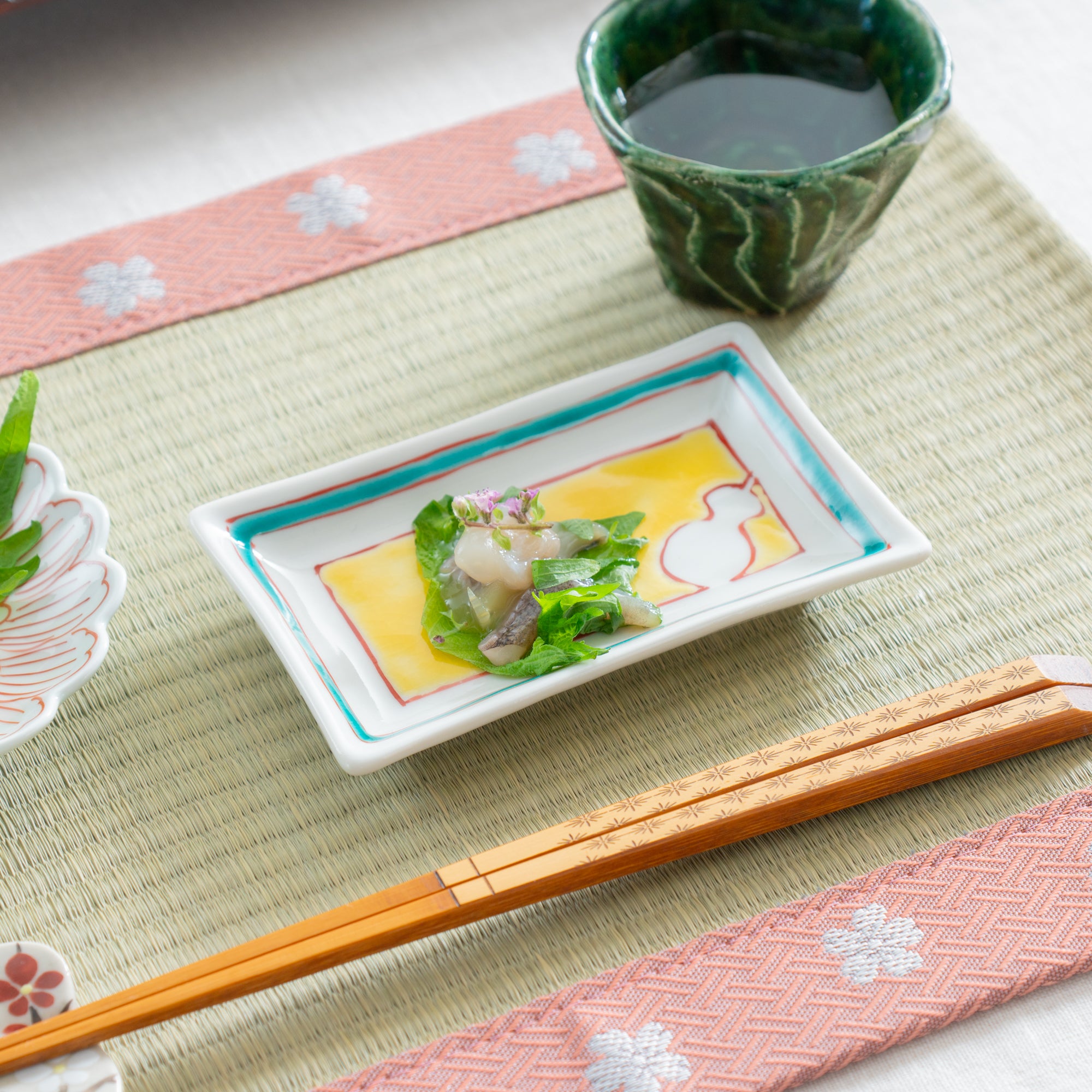 Auspicious Pattern Rectangle Sauce Plate