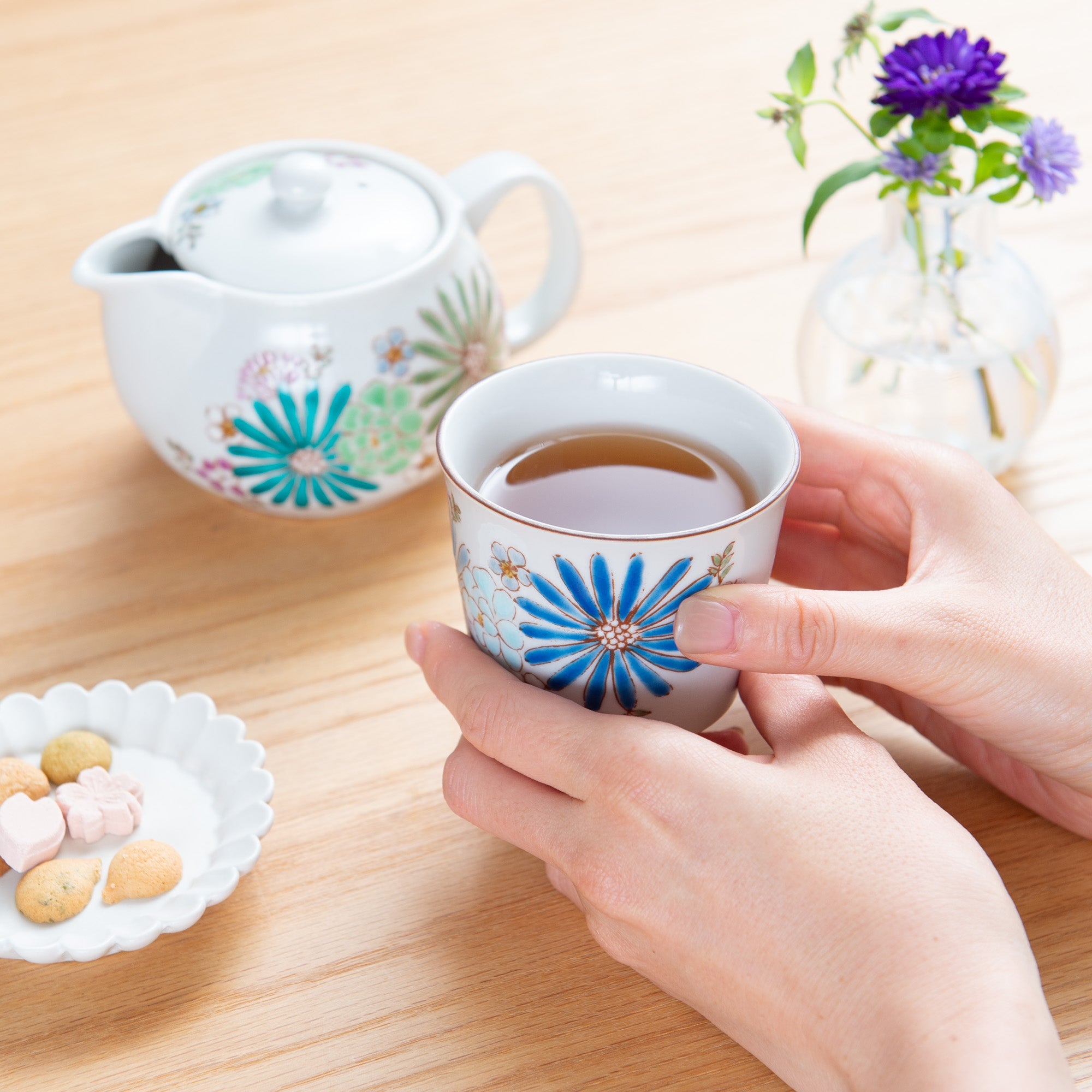 Brilliant Colorful Flower Japanese Teacup