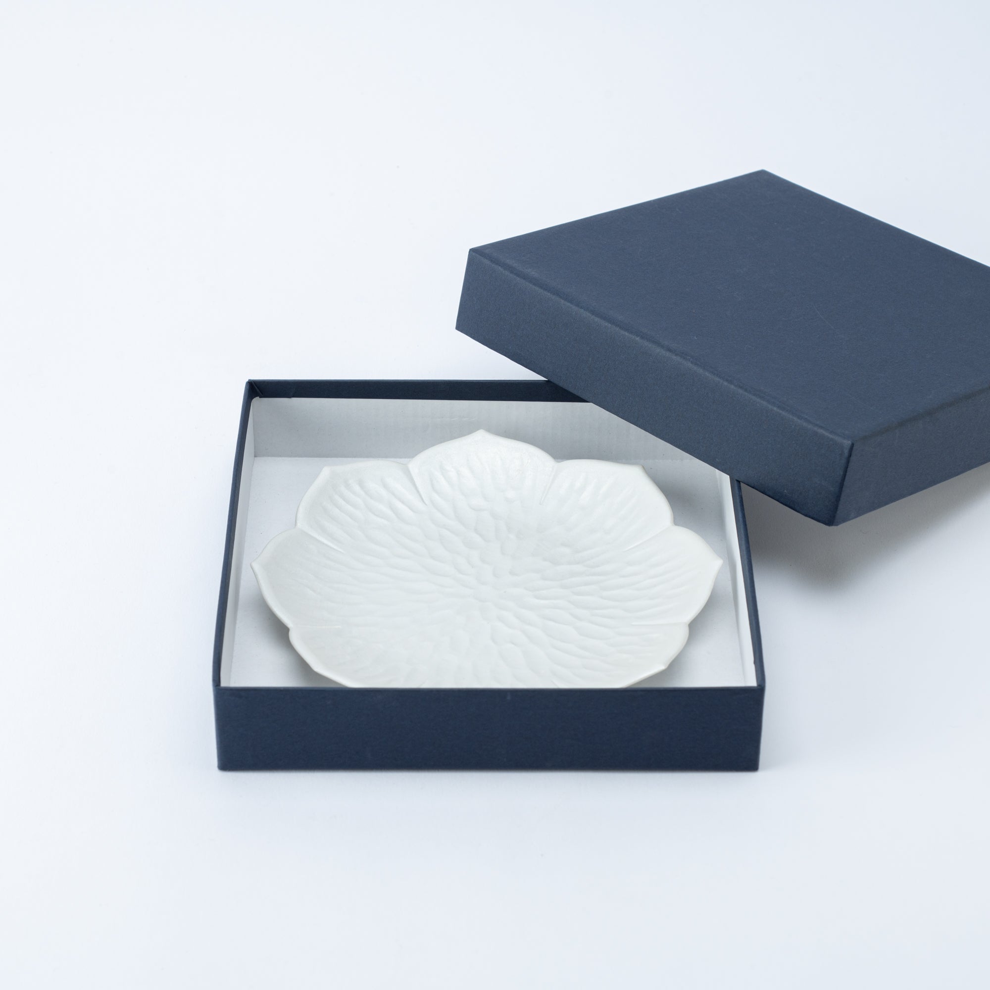 Plato lateral de flores Ginsai Kikyo