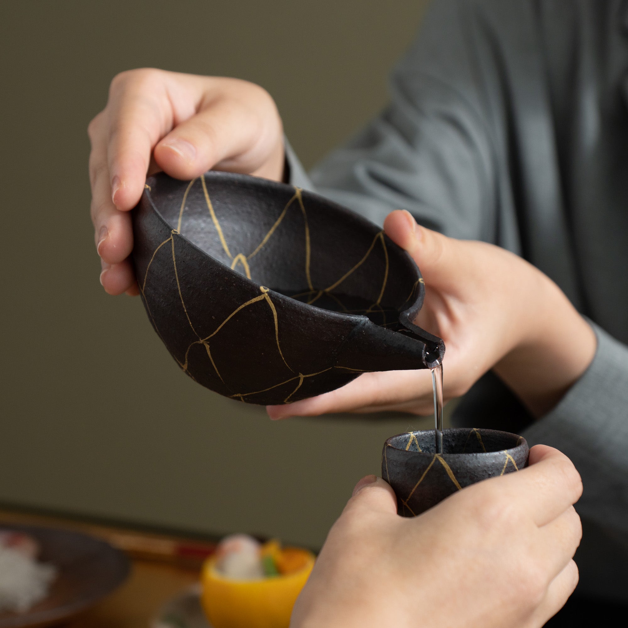 Jarra de sake Kinsai Mesh Design Katakuchi