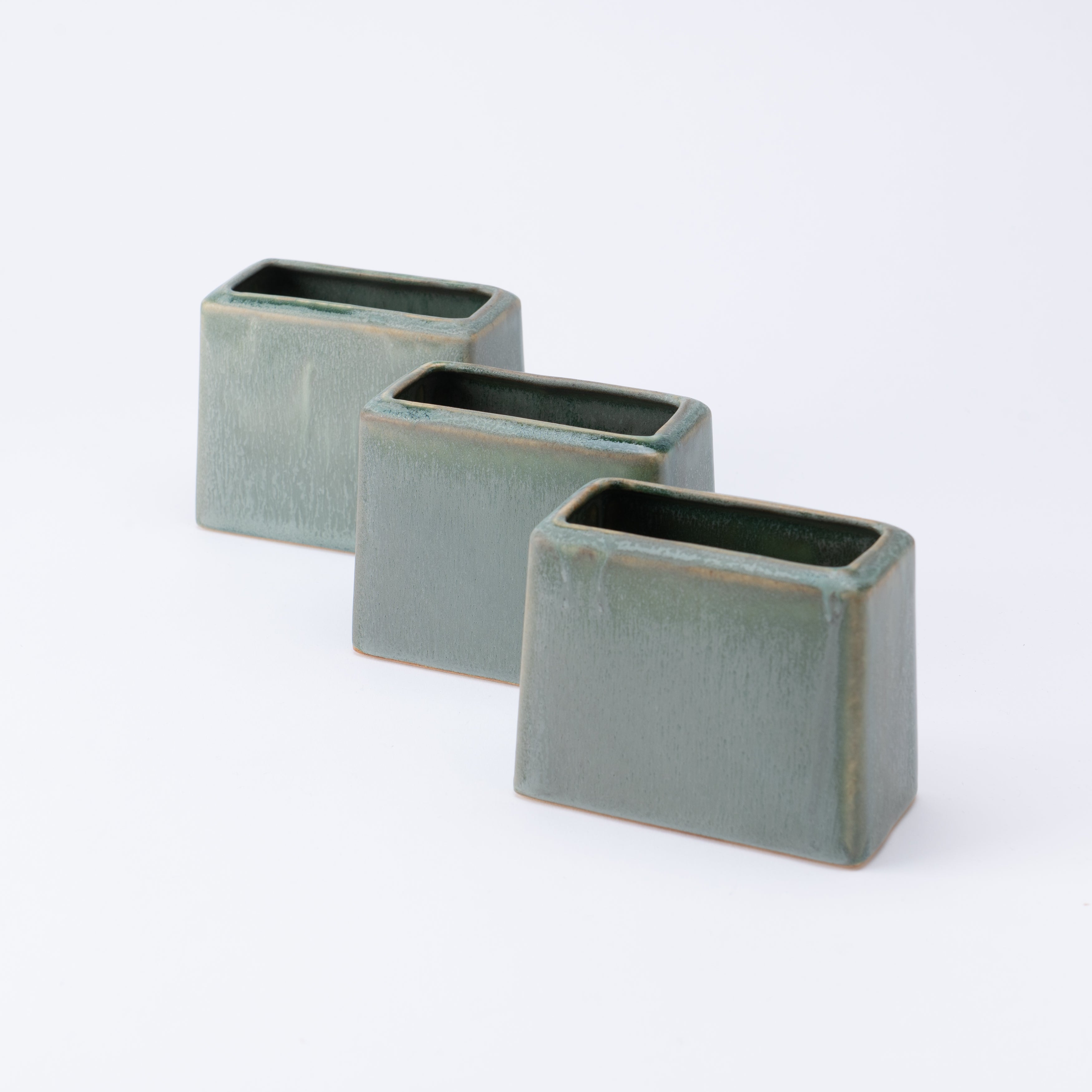 Porta utensilios rectangular con esmalte terroso
