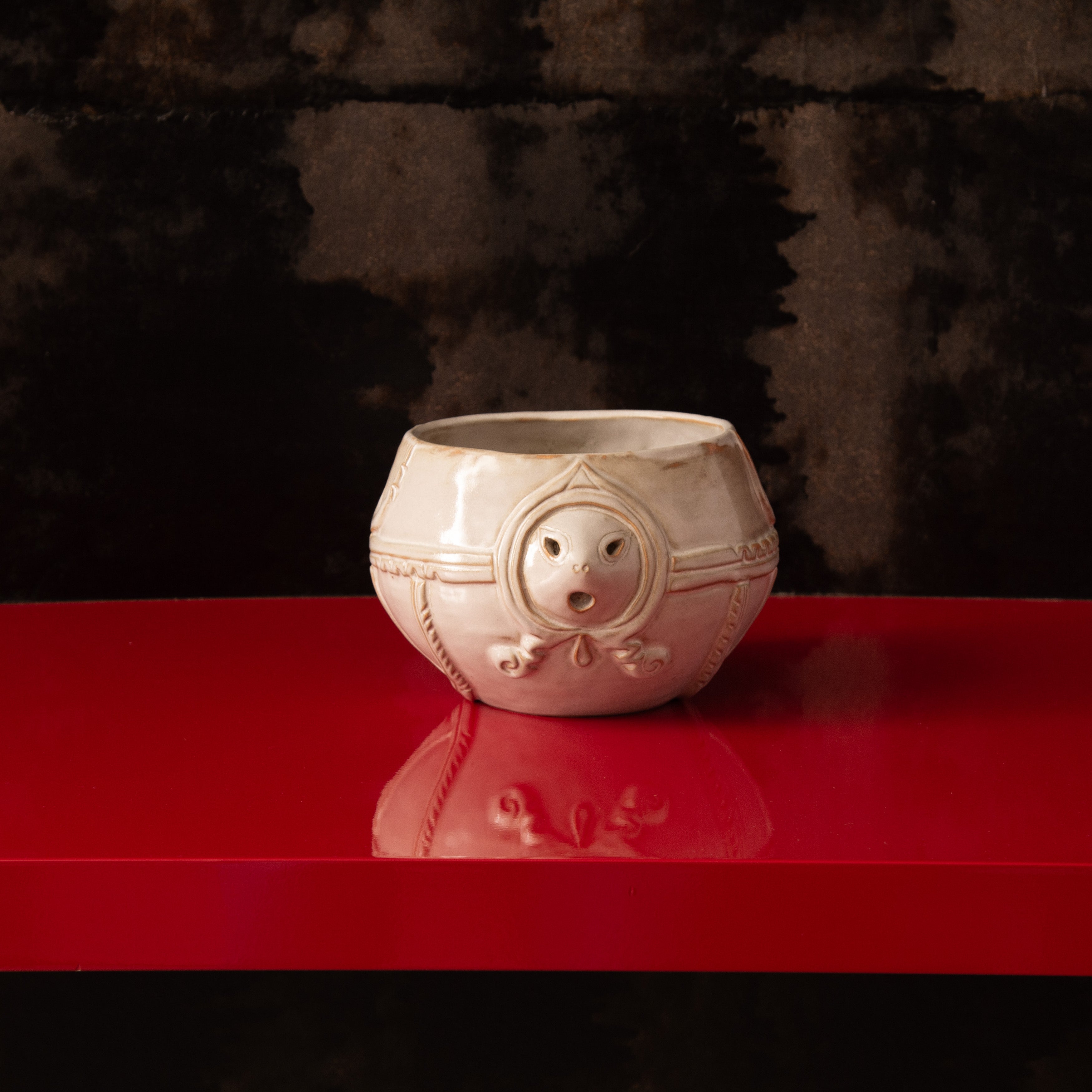 Taido White Jomon Cachepot