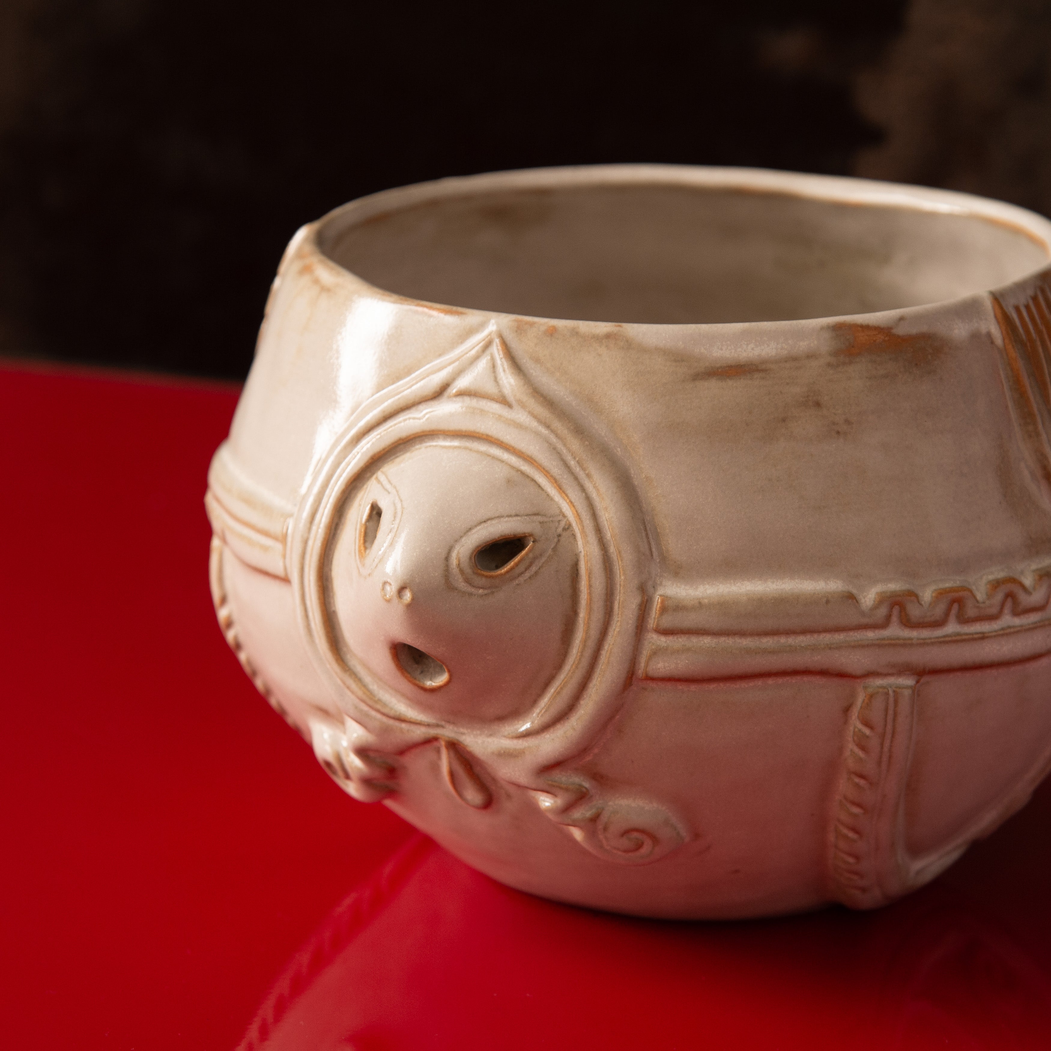 Taido White Jomon Cachepot