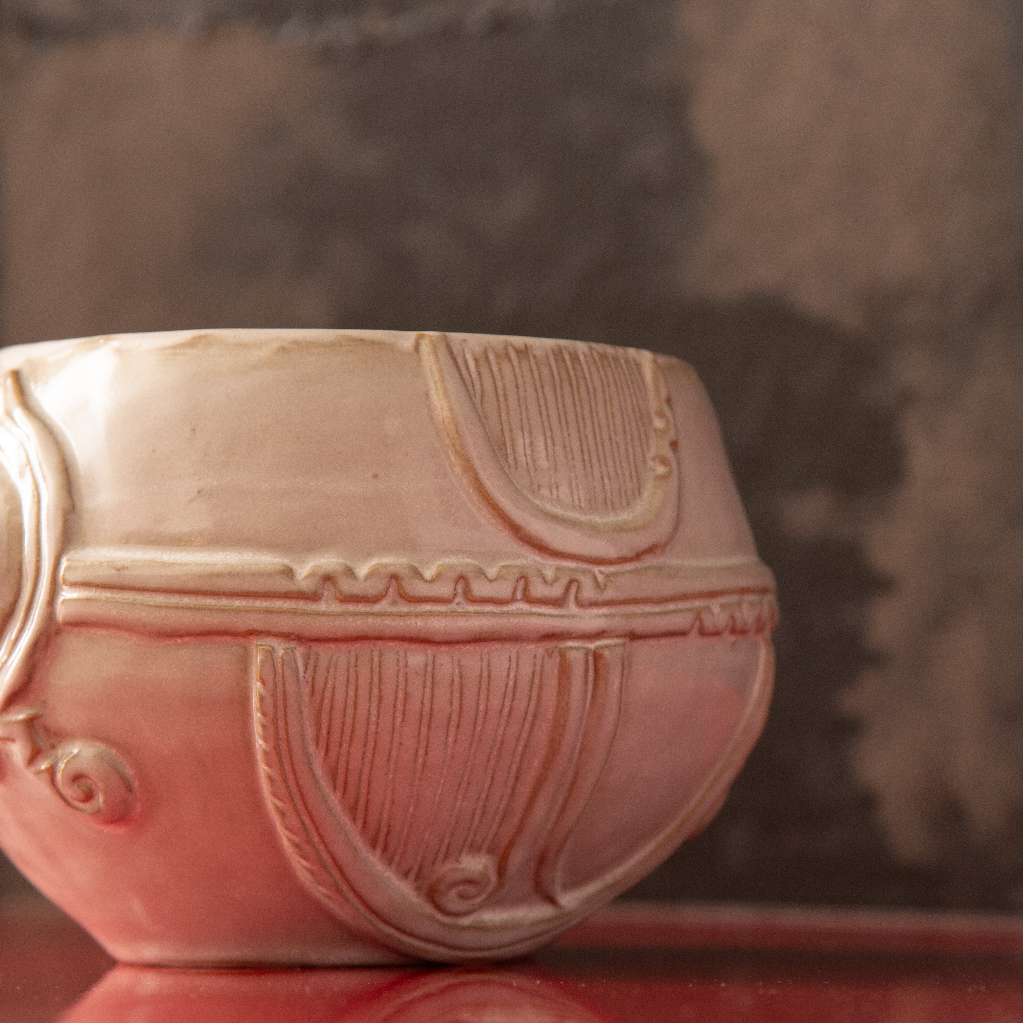 Taido White Jomon Cachepot