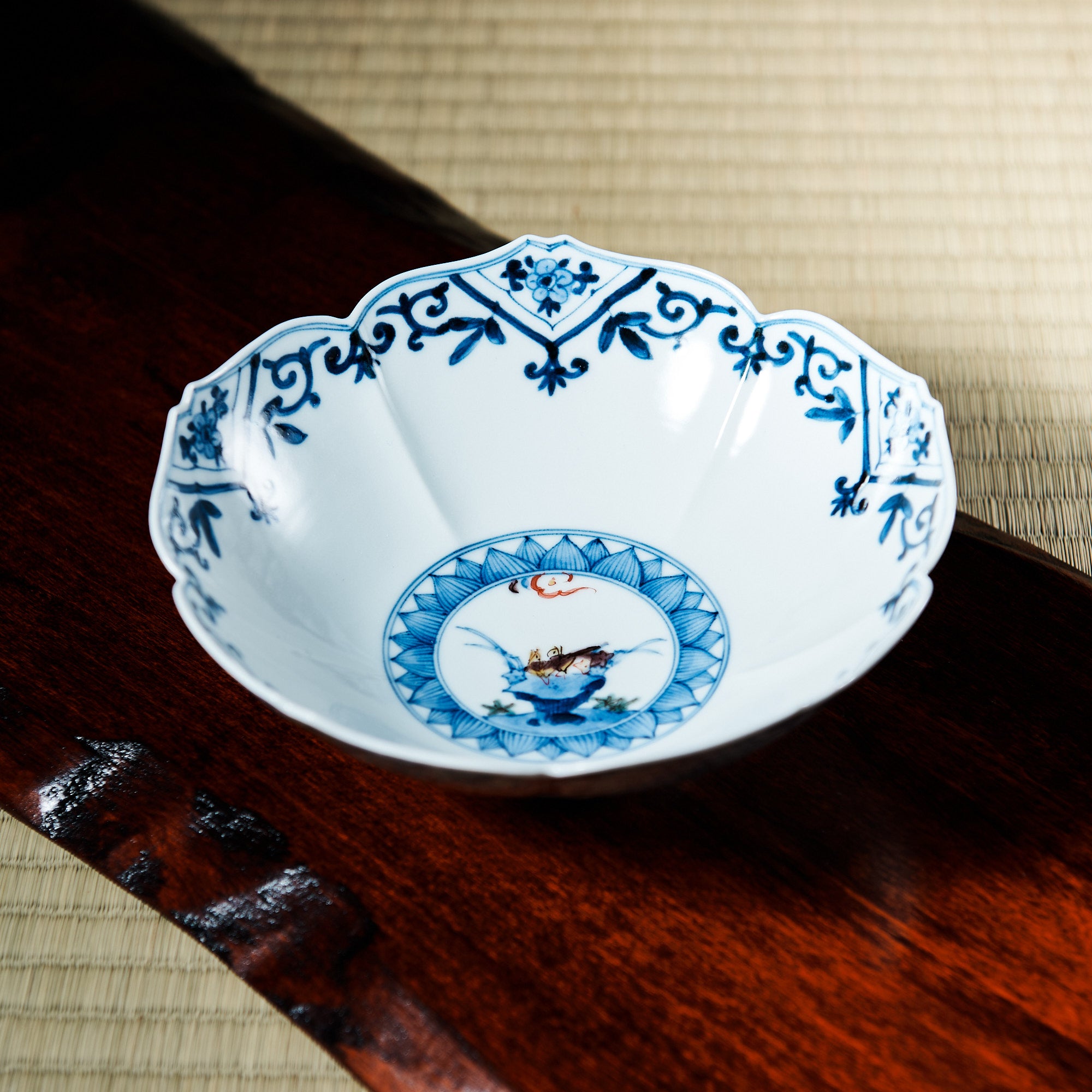 Auspicious Pattern Sakura-Shaped Bowl