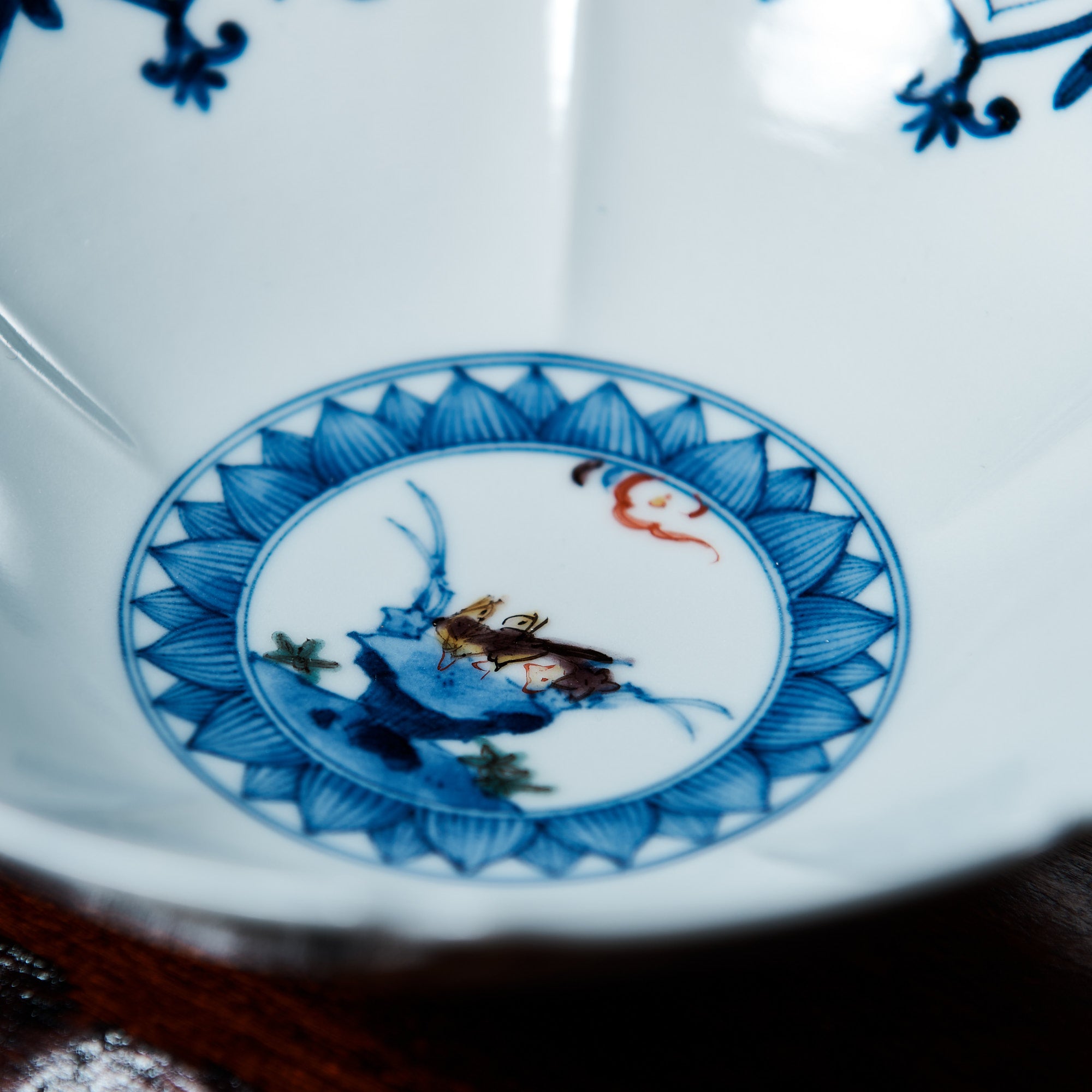 Auspicious Pattern Sakura-Shaped Bowl
