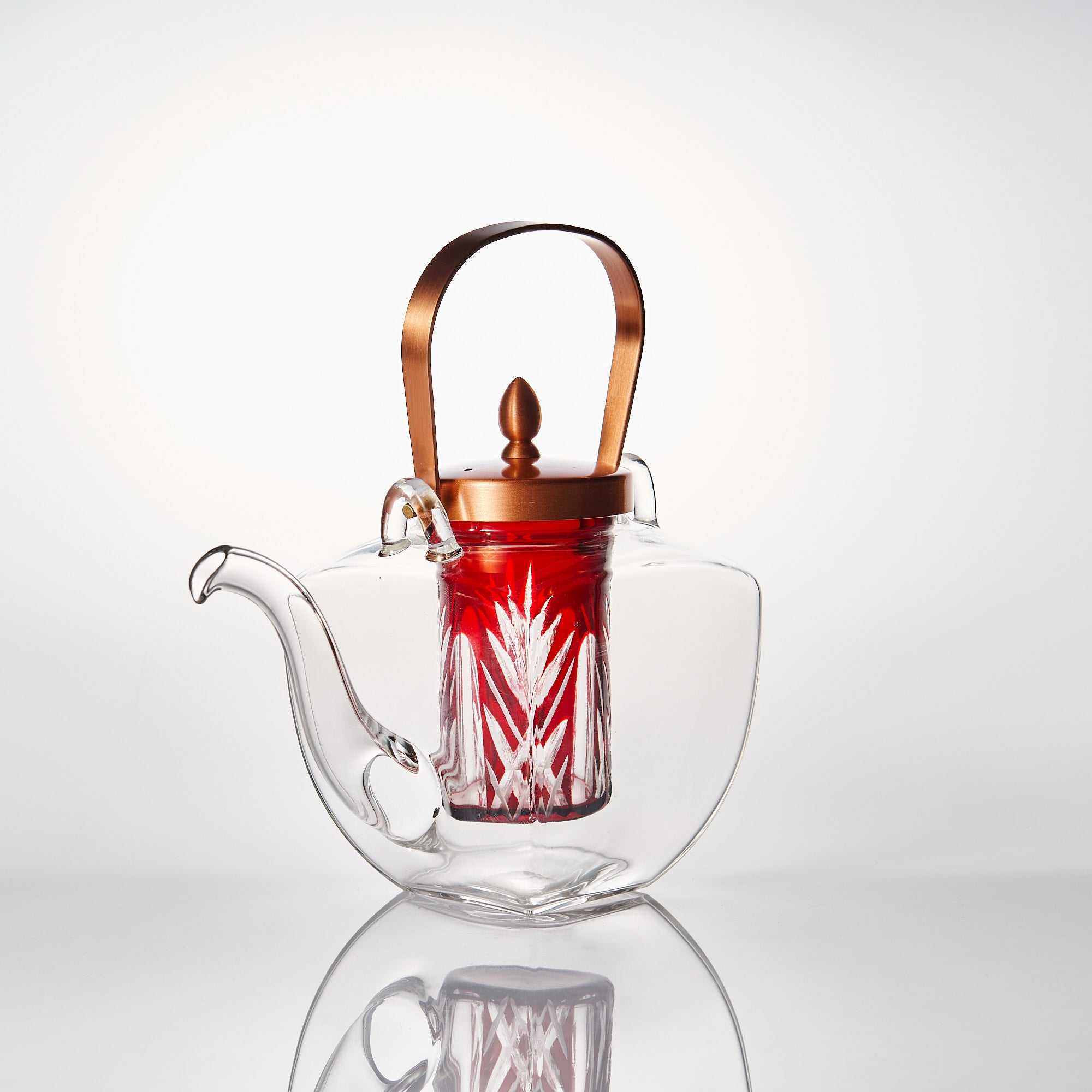 Olla de sake con brillo carmesí