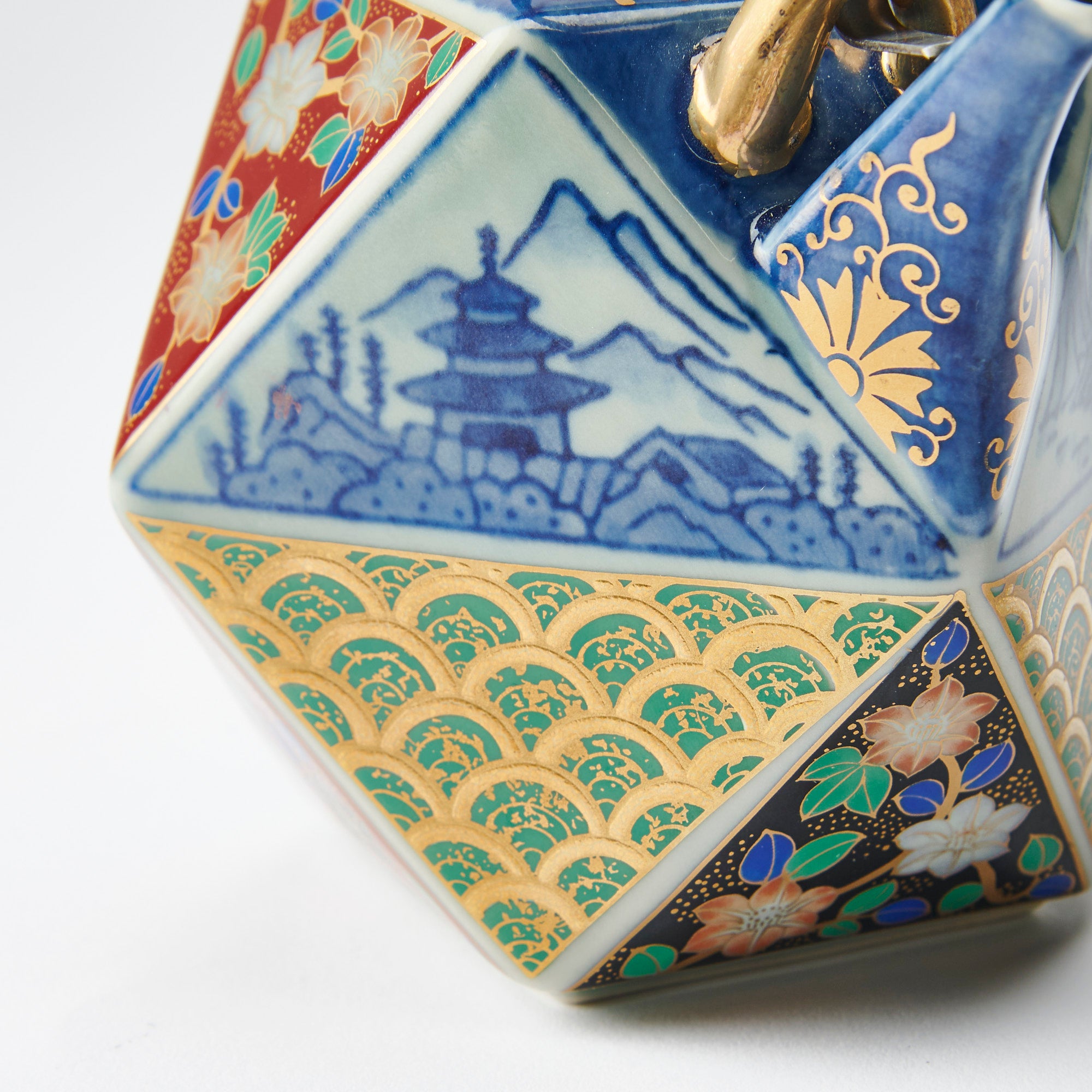 Antiguo juego de sake Imari Kinrande