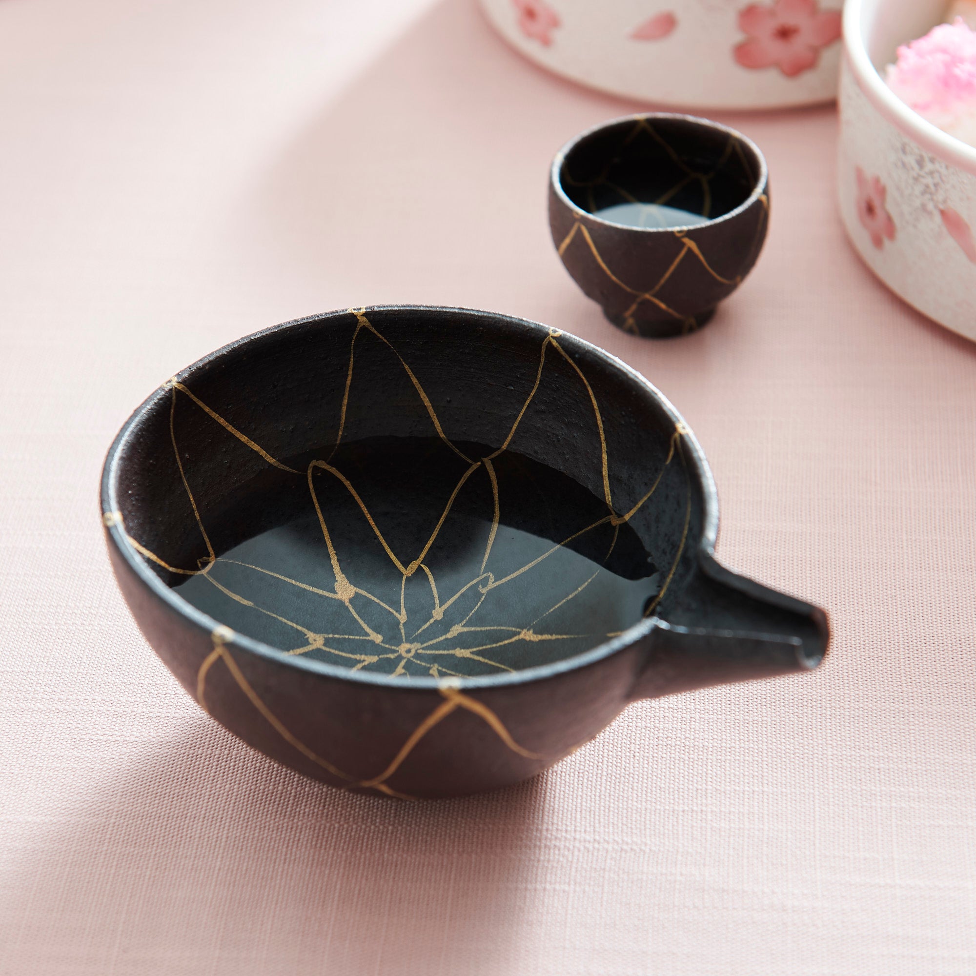 Jarra de sake Kinsai Mesh Design Katakuchi