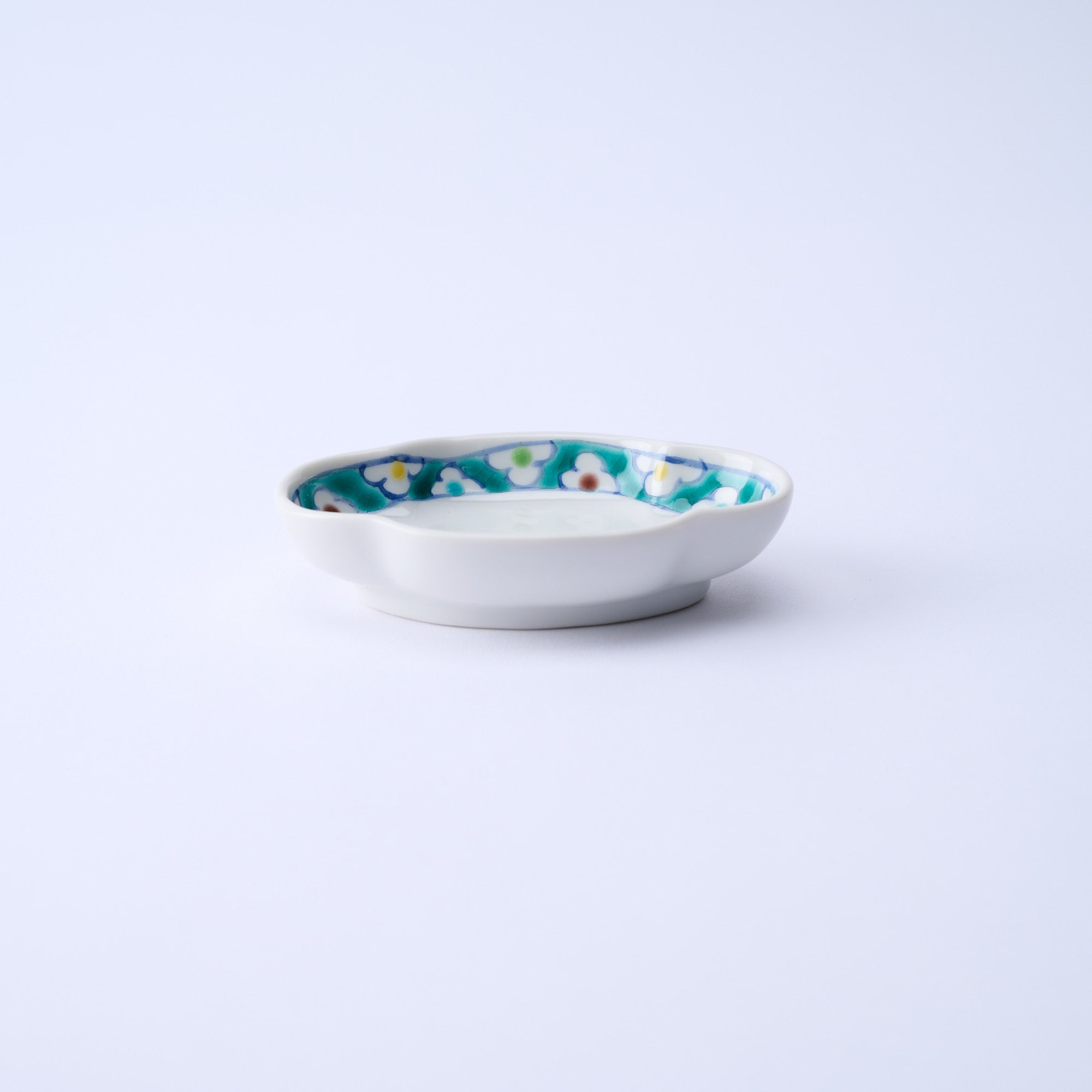 Auspicious Pattern Tsuba-Shaped Sauce Plate