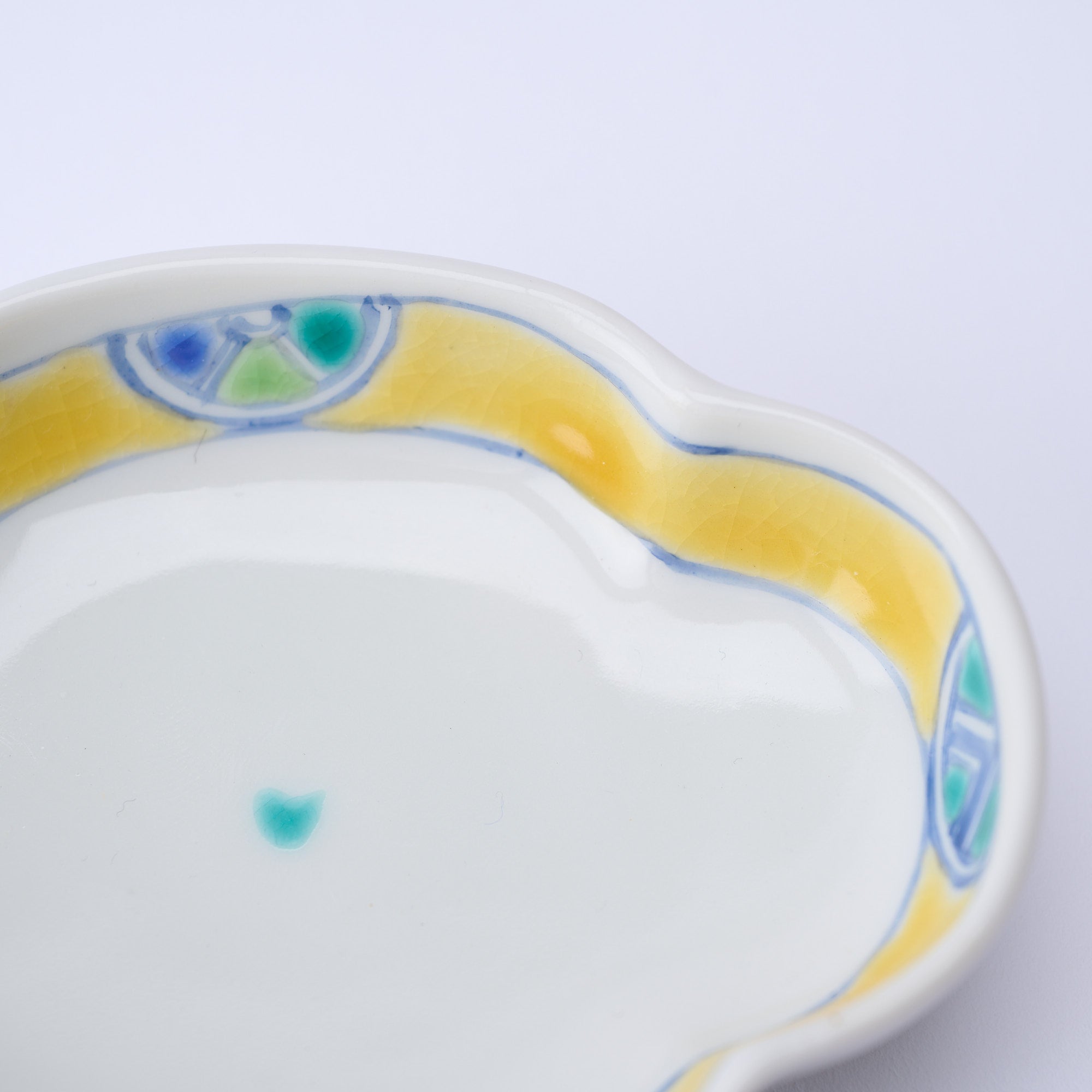 Auspicious Pattern Tsuba-Shaped Sauce Plate