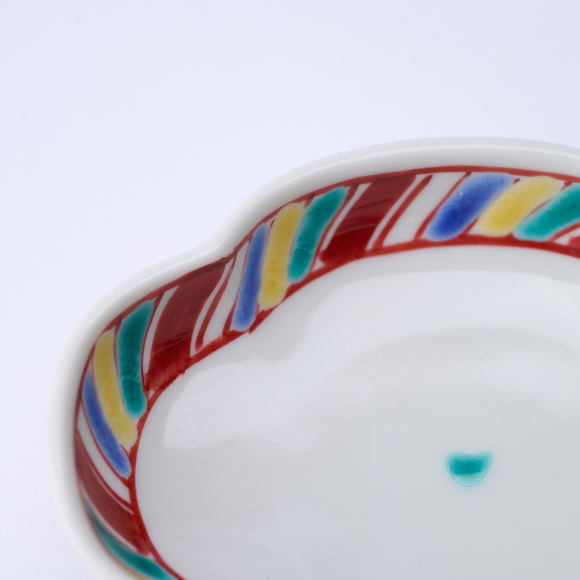 Auspicious Pattern Tsuba-Shaped Sauce Plate