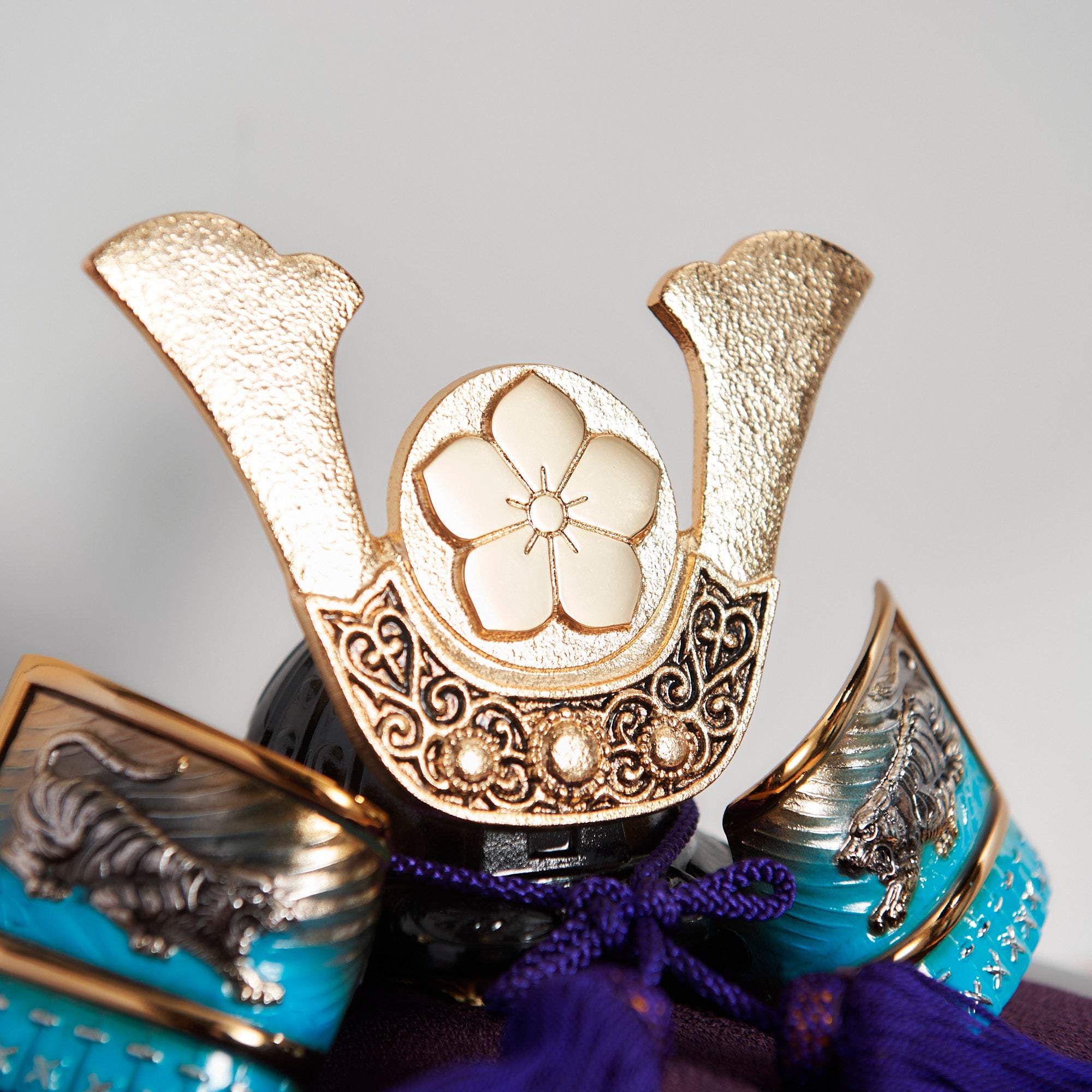 Akechi Mitsuhide Kabuto Samurai Helmet Ornament