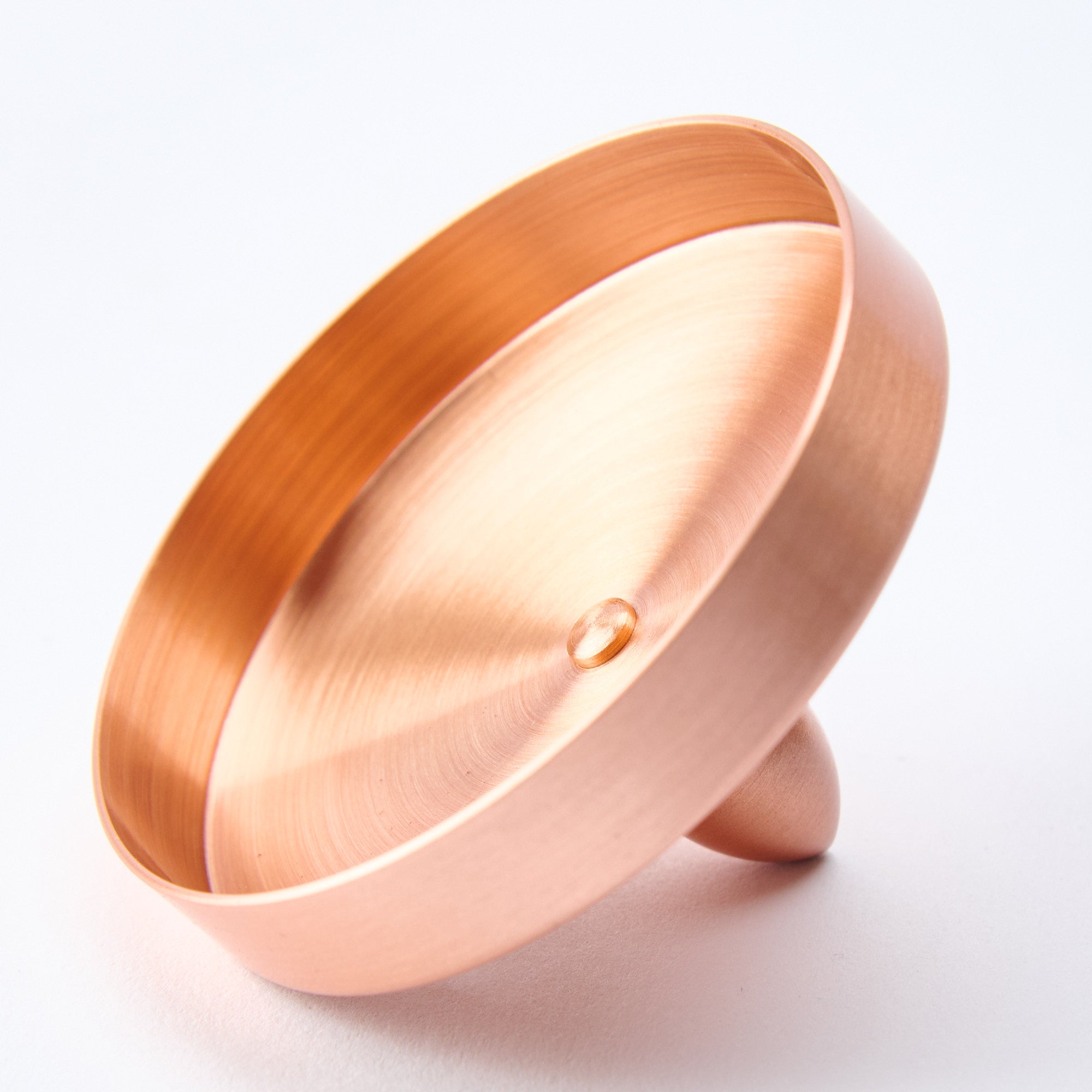 Olla de sake con brillo carmesí