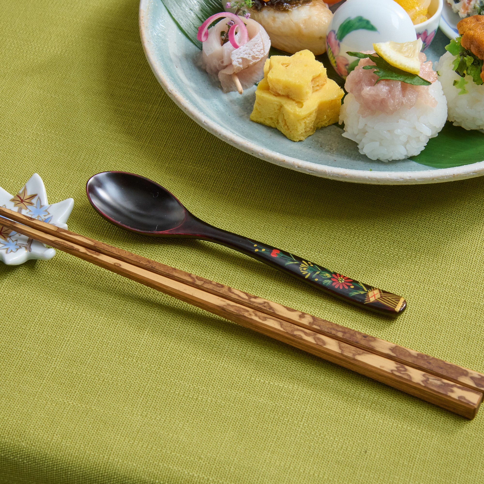 Chrysanthemum Dessert Spoon and Fork Set
