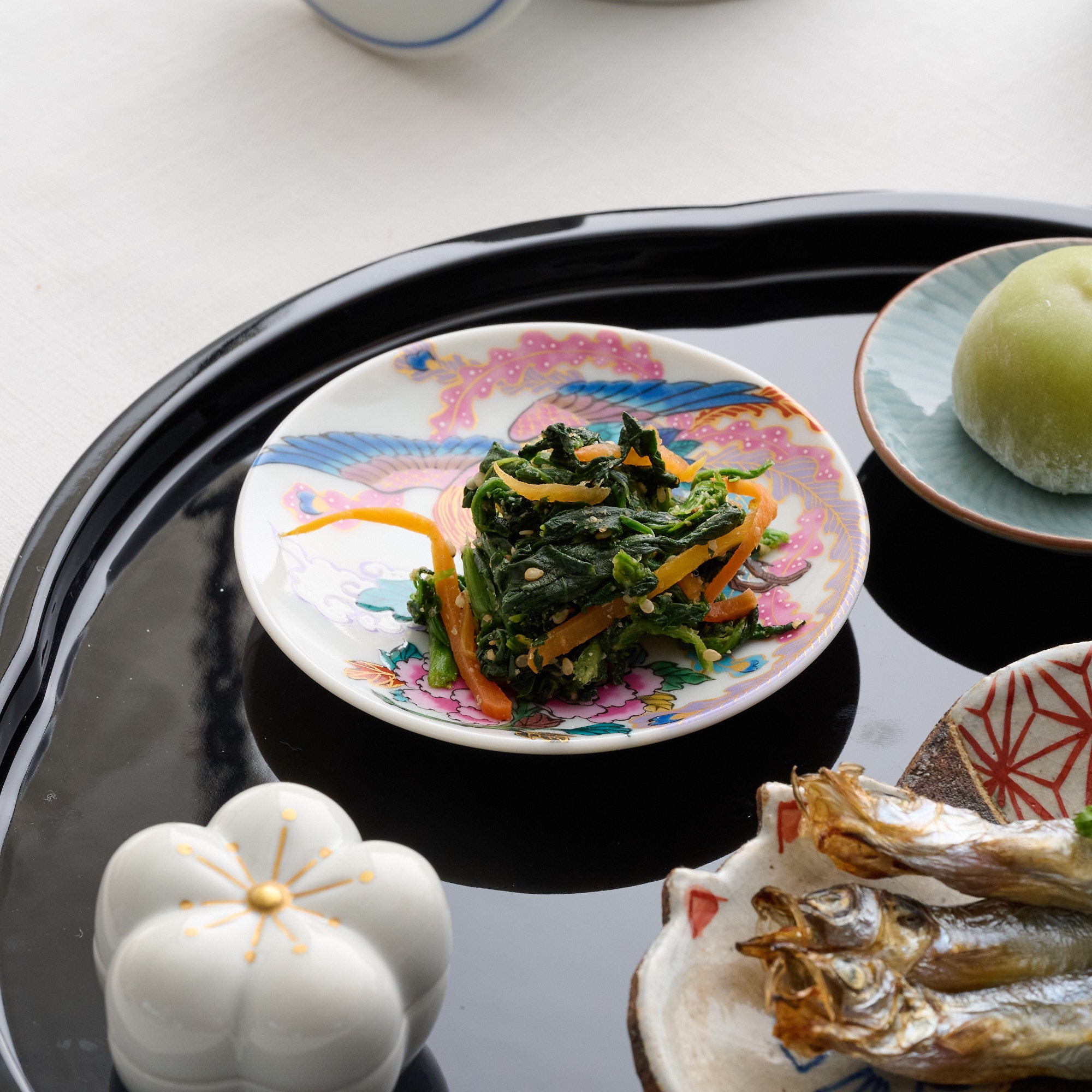 Kutani Art Auspicious Motifs Sauce Plate Set