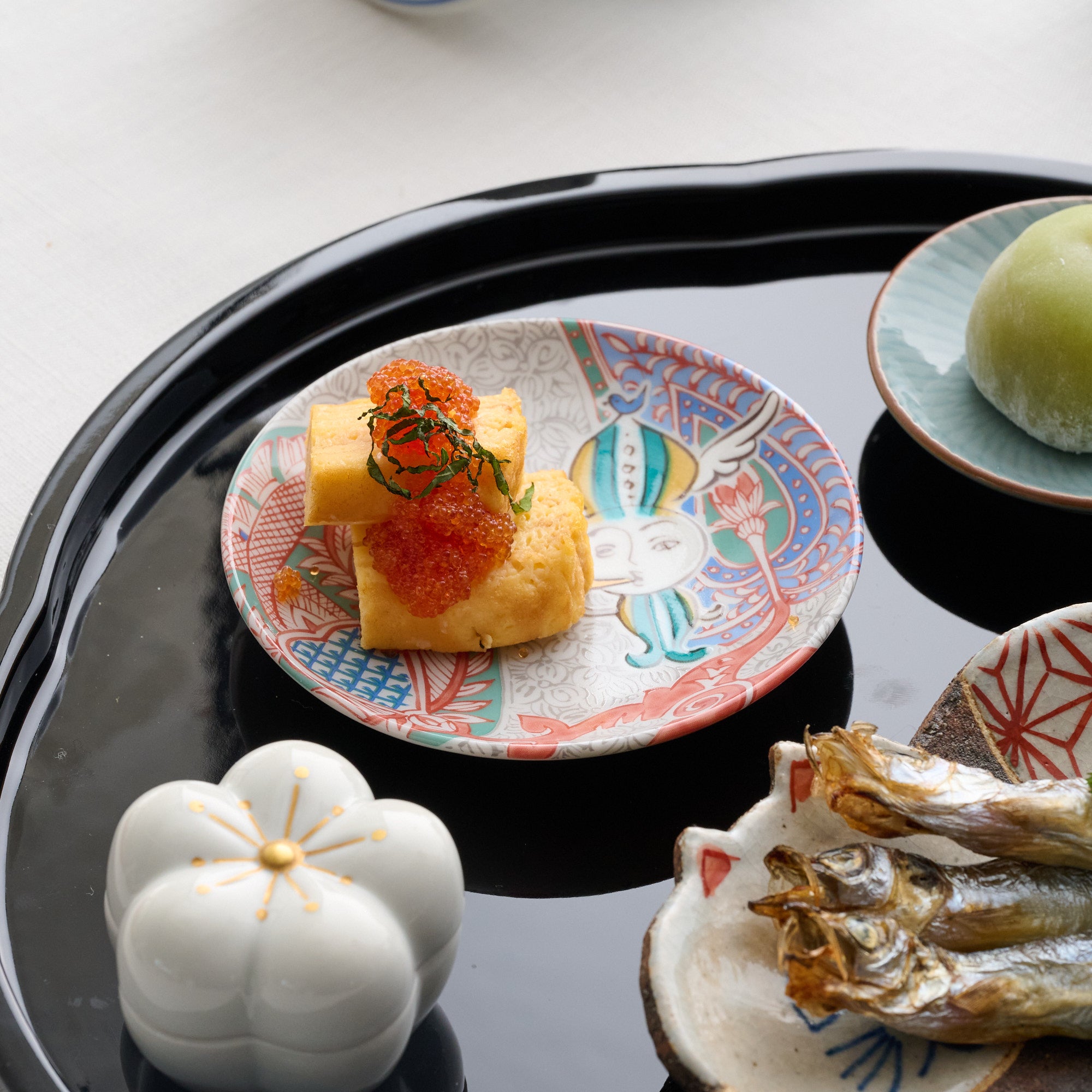 Kutani Art Auspicious Motifs Sauce Plate Set