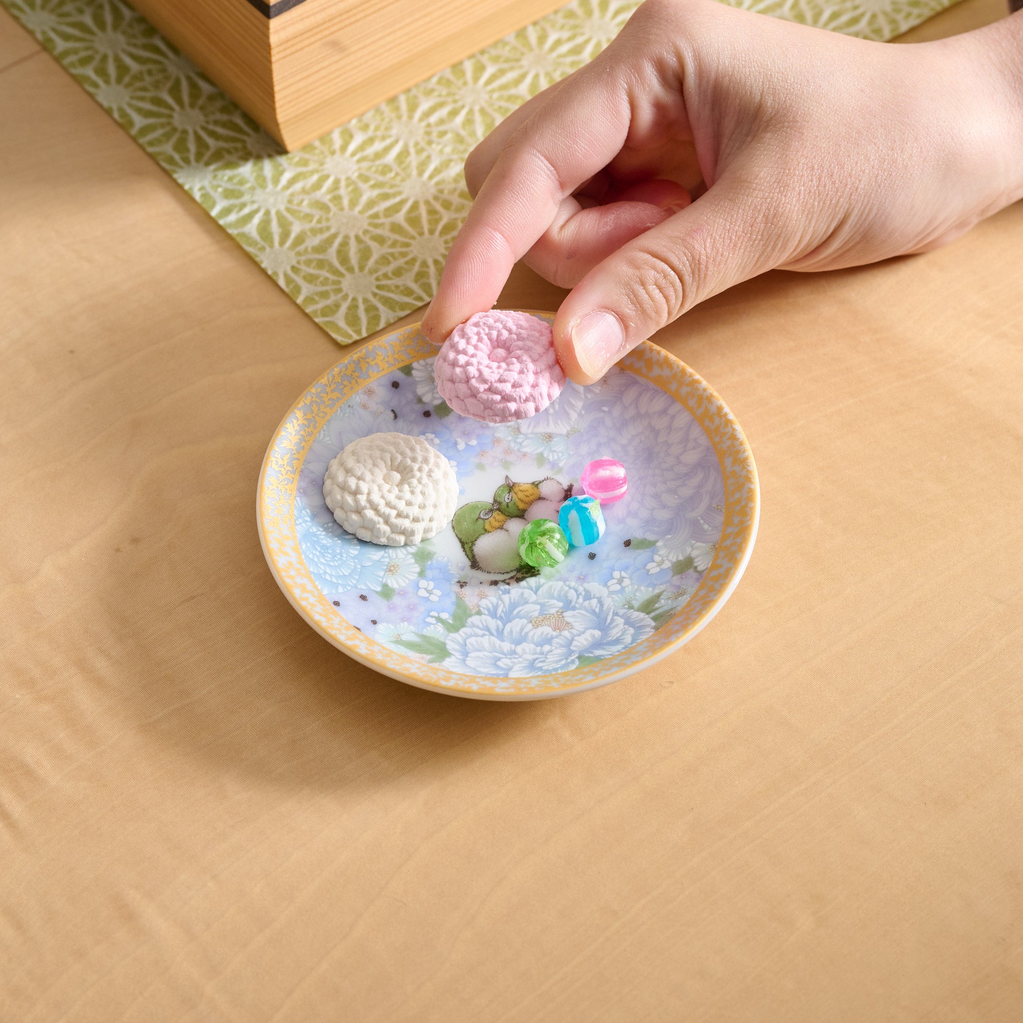 Kutani Art Colorful Saibyo Sauce Plate Set