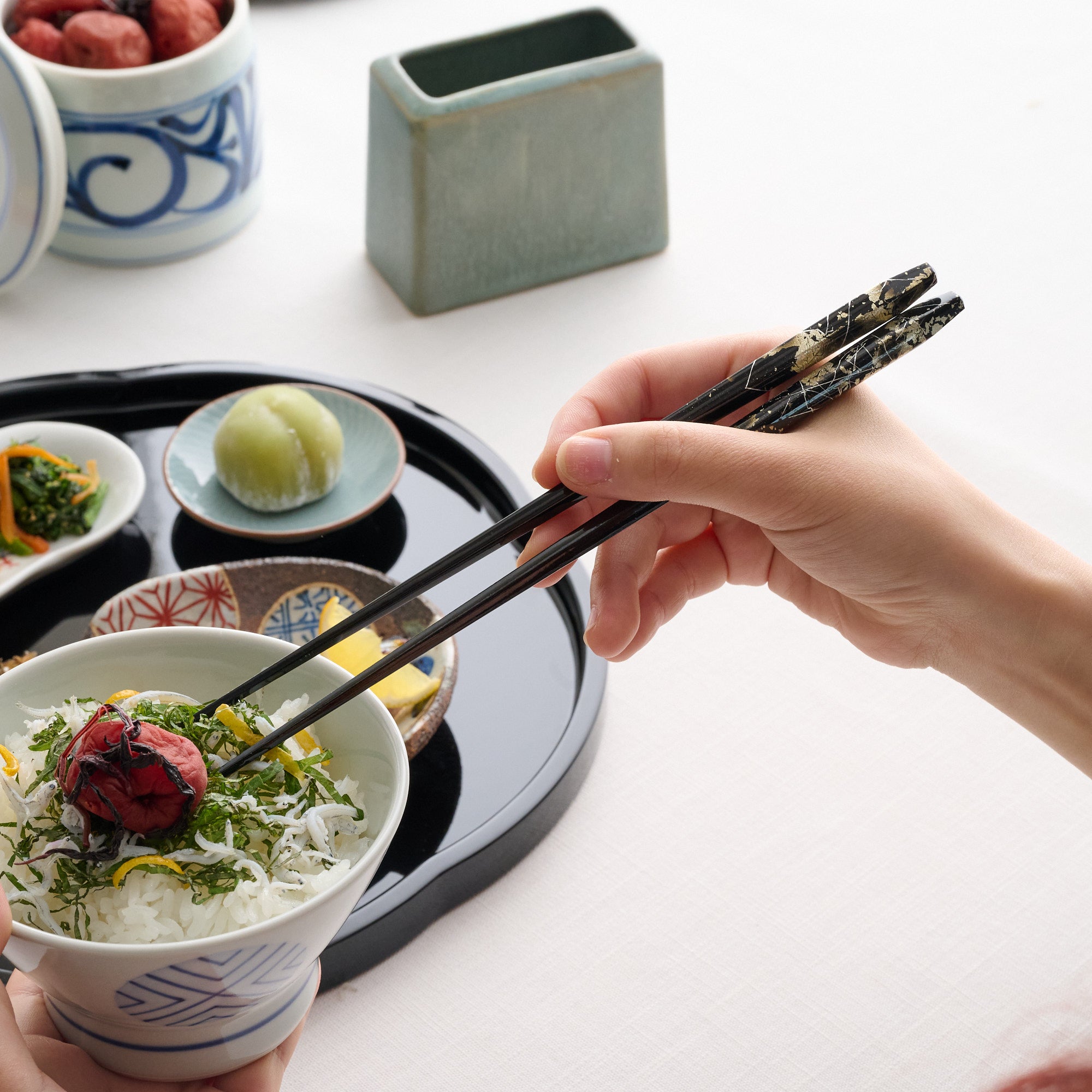 Gold & Silver Leaf Chopsticks Pair Set with Chopstick Rests