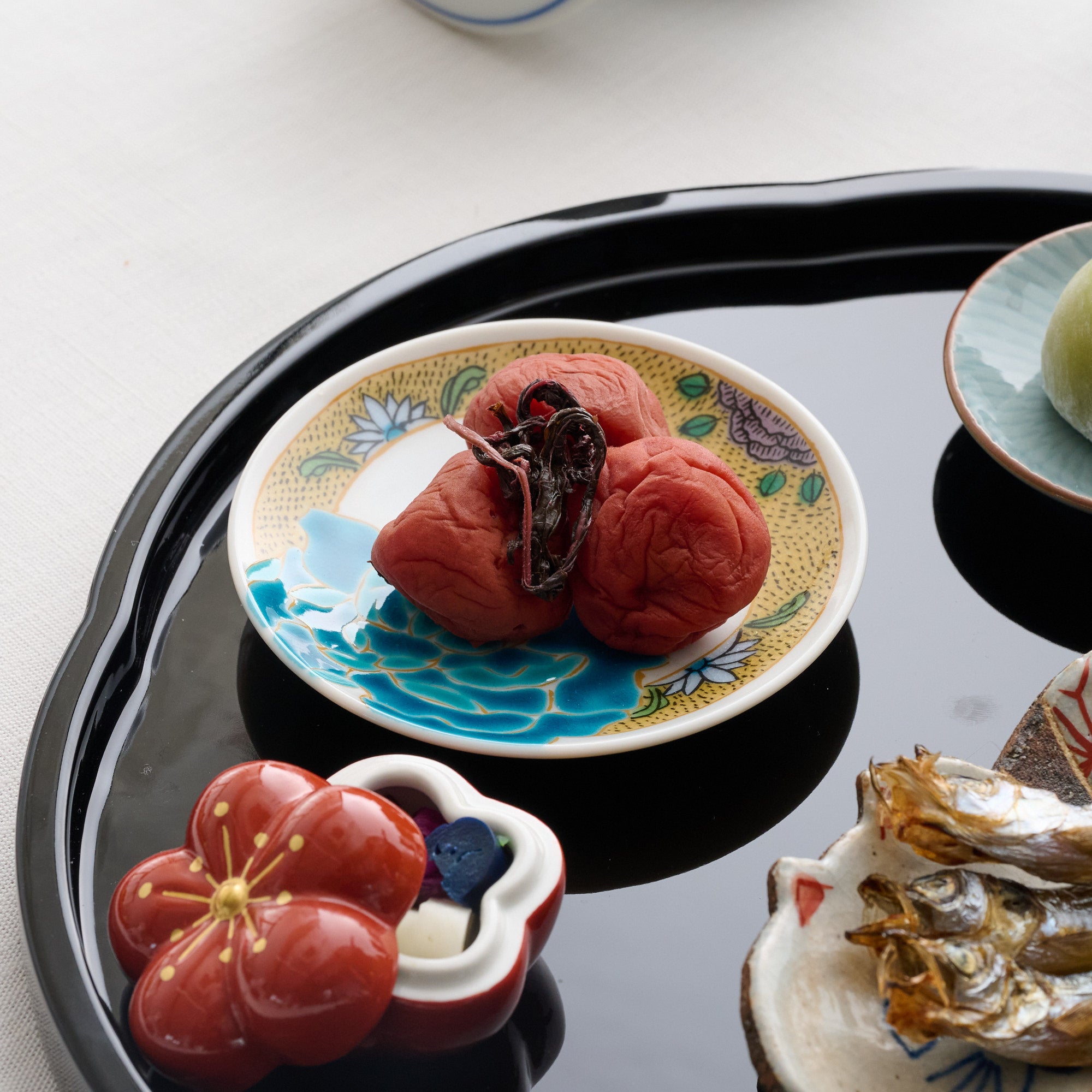 Kutani Art Heritage Designs Sauce Plate Set