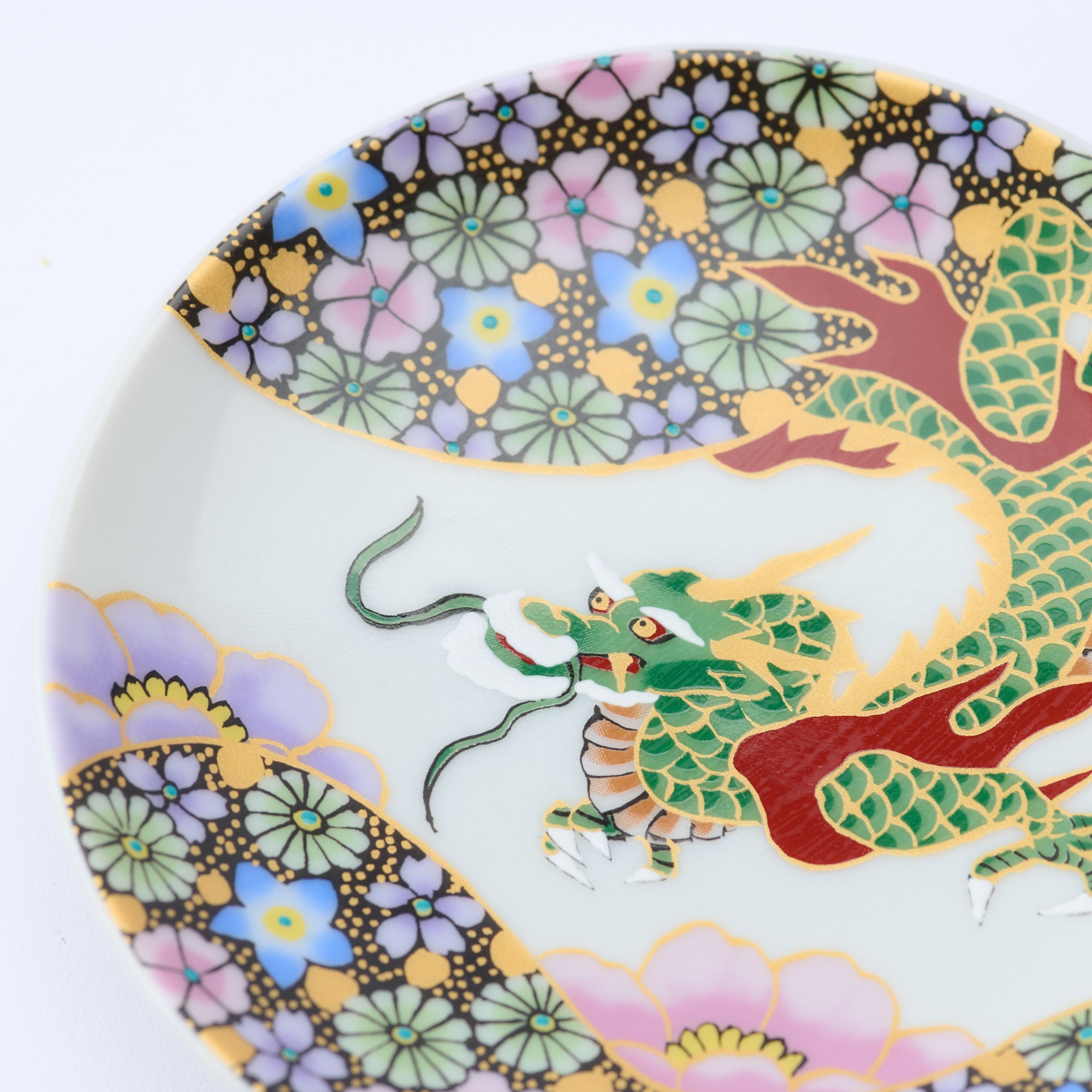 Kutani Art Auspicious Motifs Sauce Plate Set