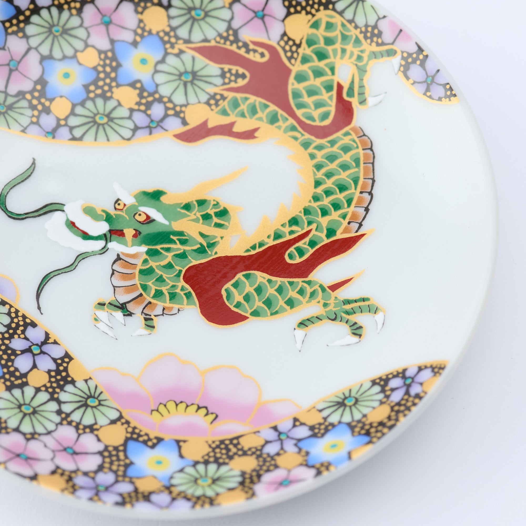 Kutani Art Auspicious Motifs Sauce Plate Set