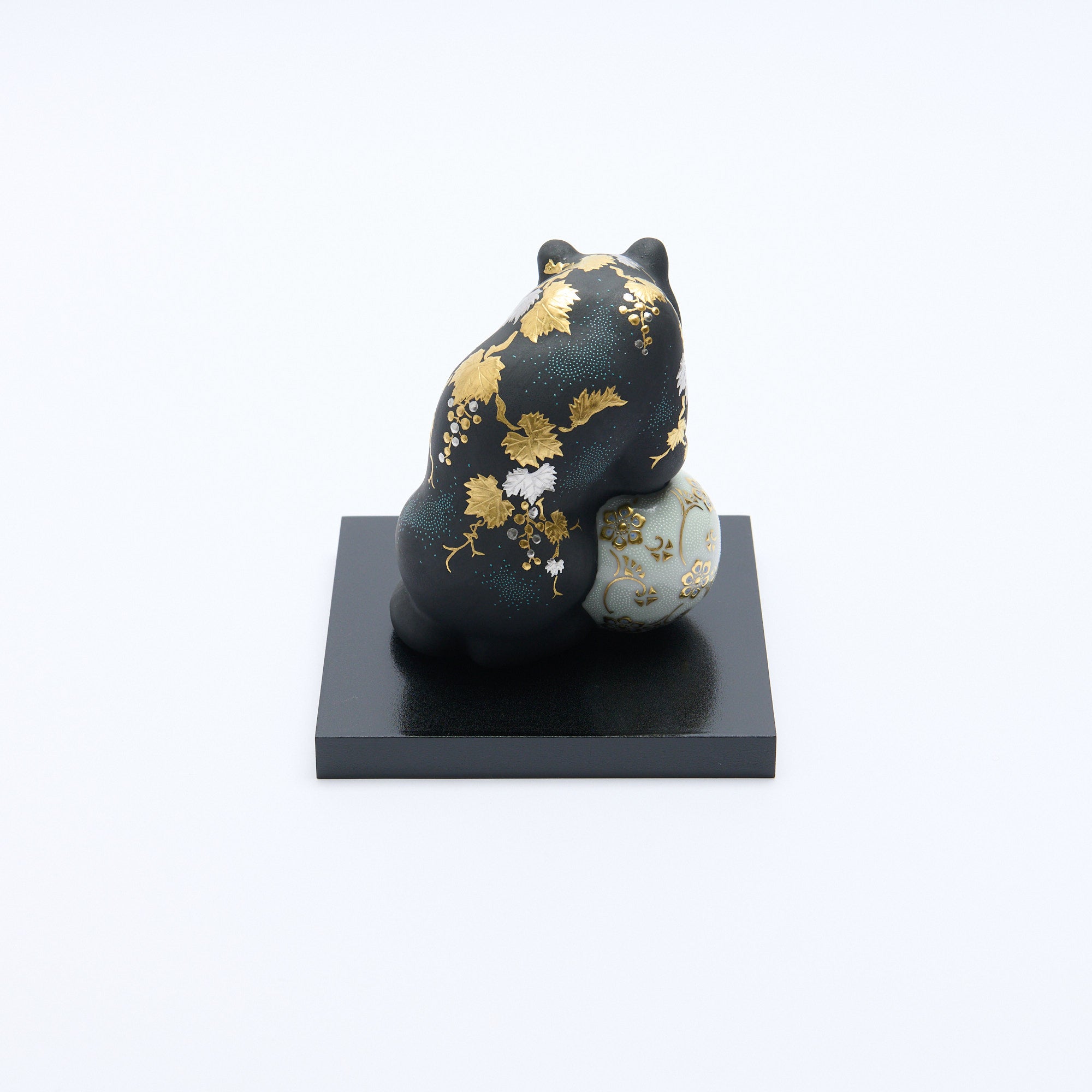 Morikin Grape Pattern Aochibu Tiger Figurine