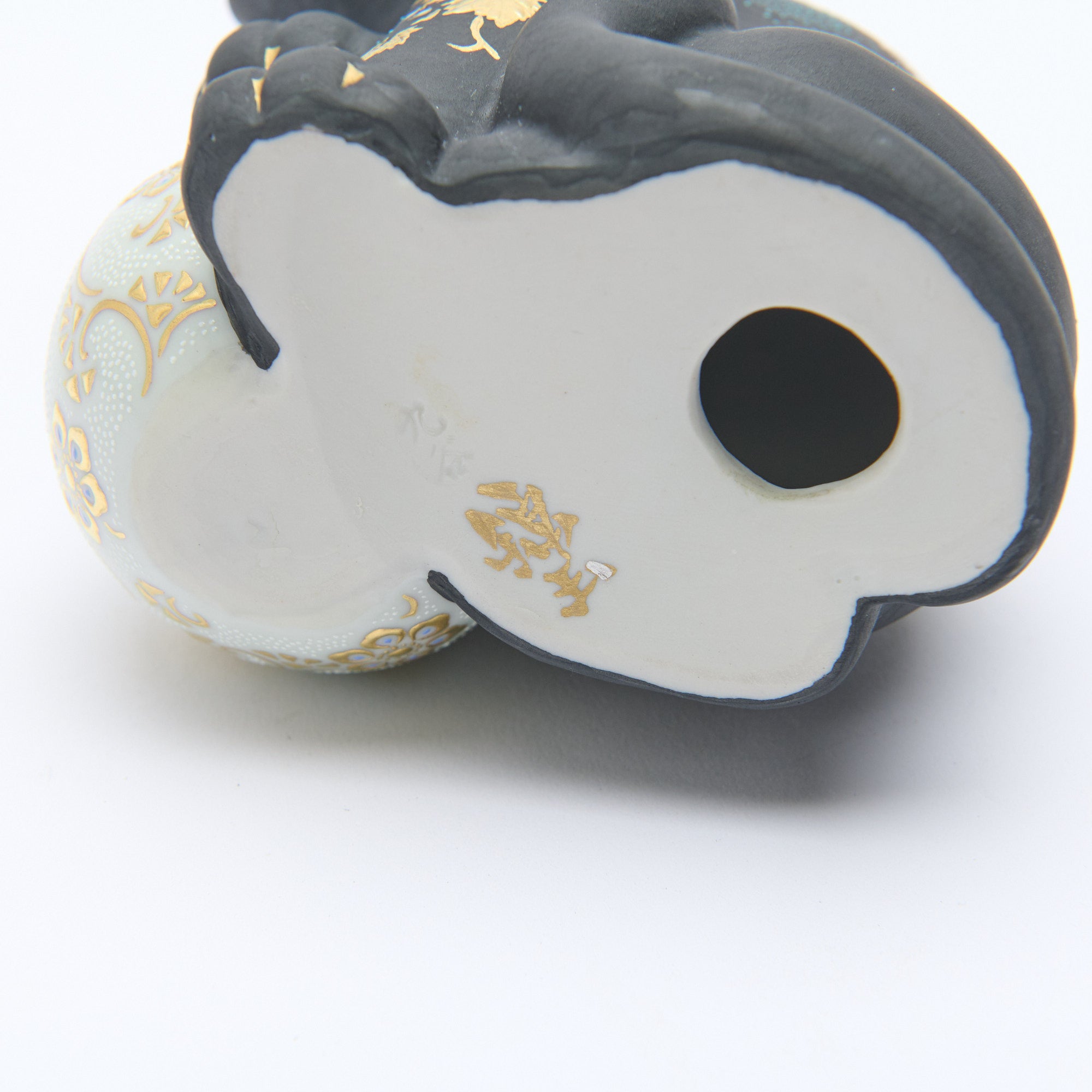 Morikin Grape Pattern Aochibu Tiger Figurine