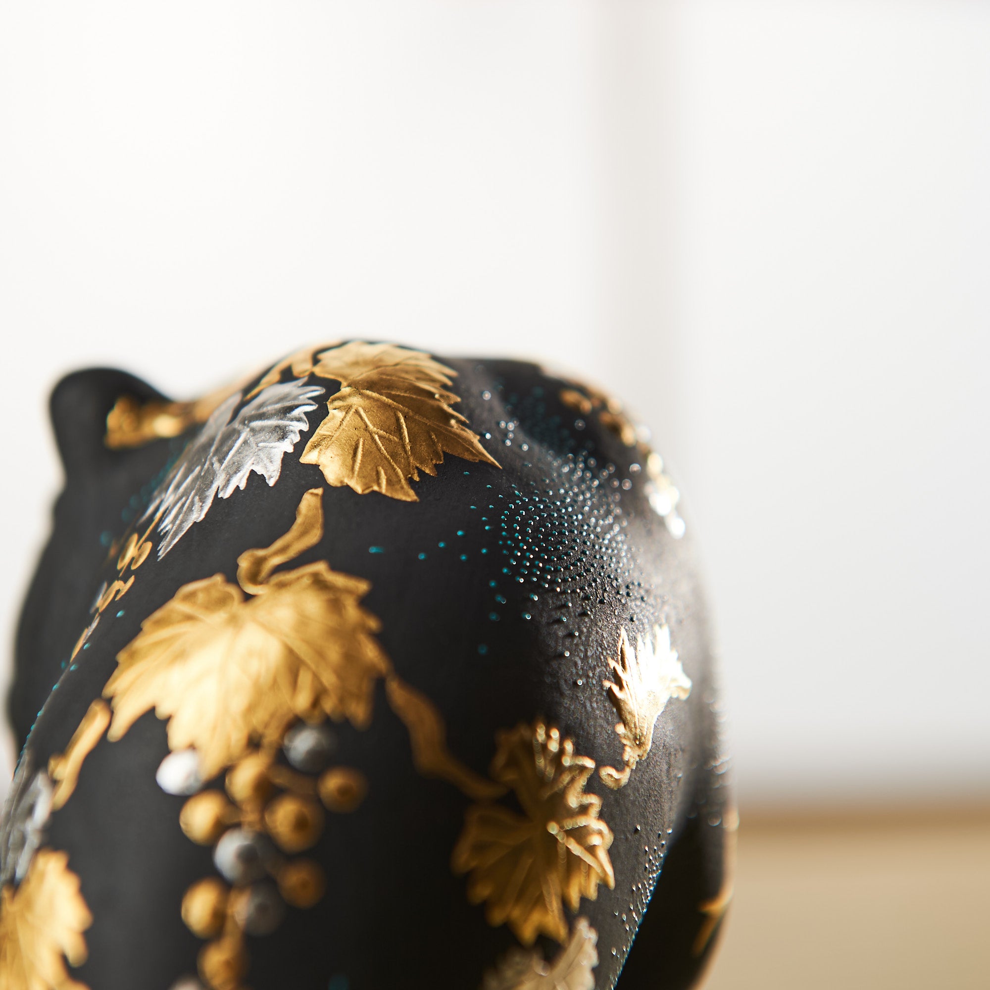 Morikin Grape Pattern Aochibu Tiger Figurine